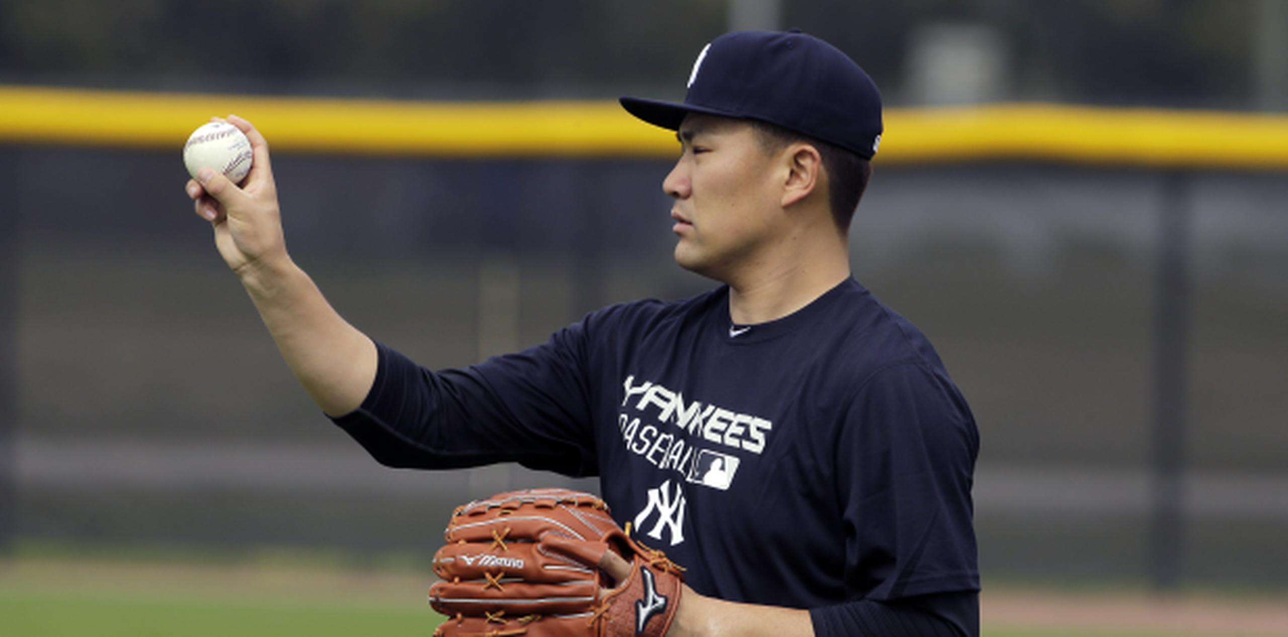 El abridor japonés Masahiro Tanaka es uno de los lanzadores de los Yanquis que se recupera de una lesión. (AP \ Chris O'Meara)