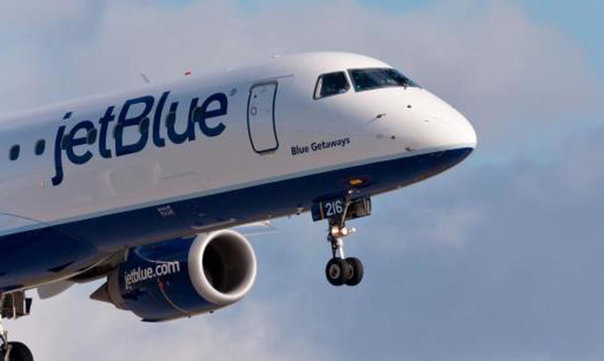 Avión de JetBlue aterriza de emergencia en Carolina Primera Hora