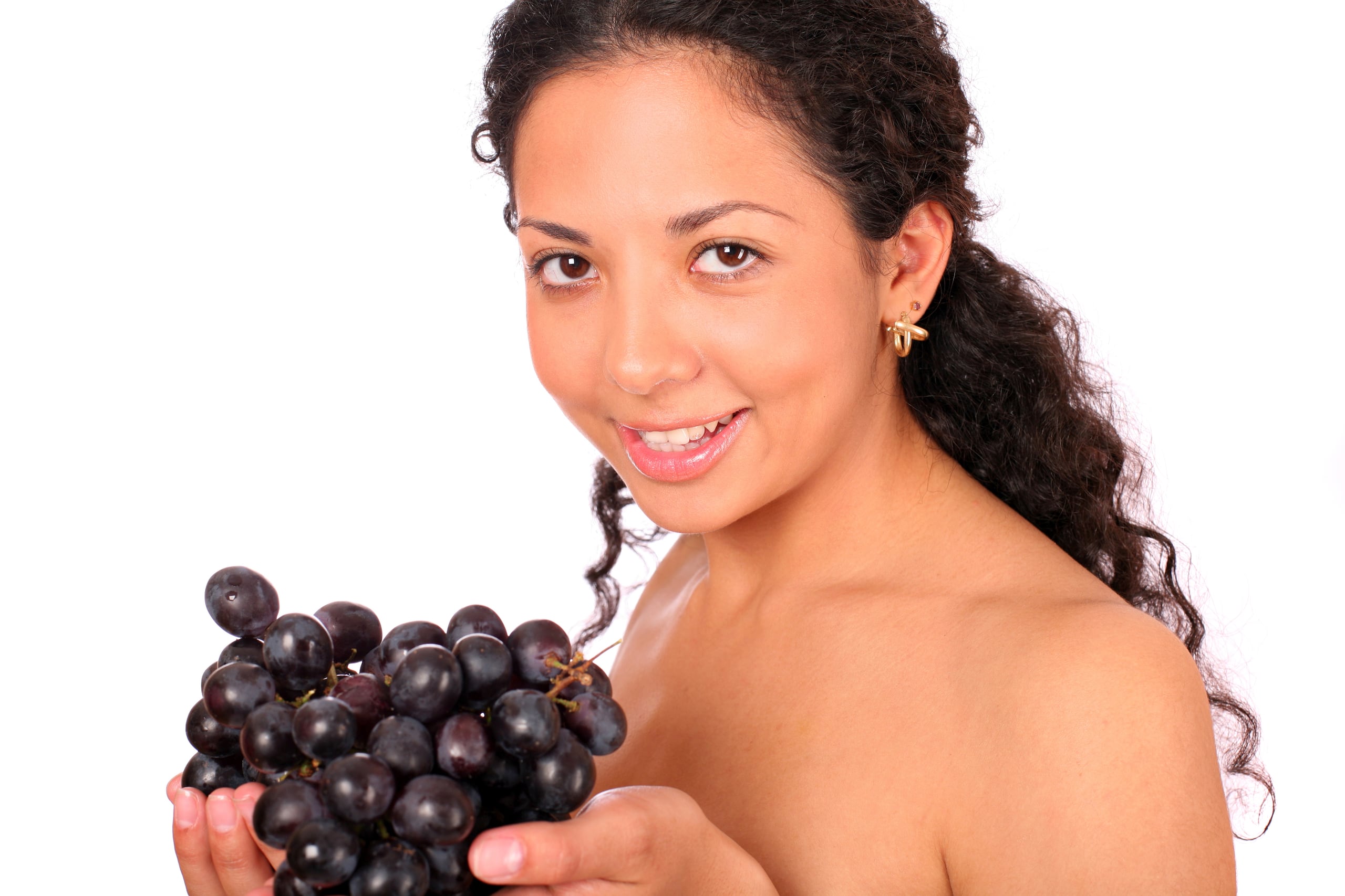 Se ha demostrado que alimentos como las uvas tienen un gran impacto positivo en la salud de la piel.