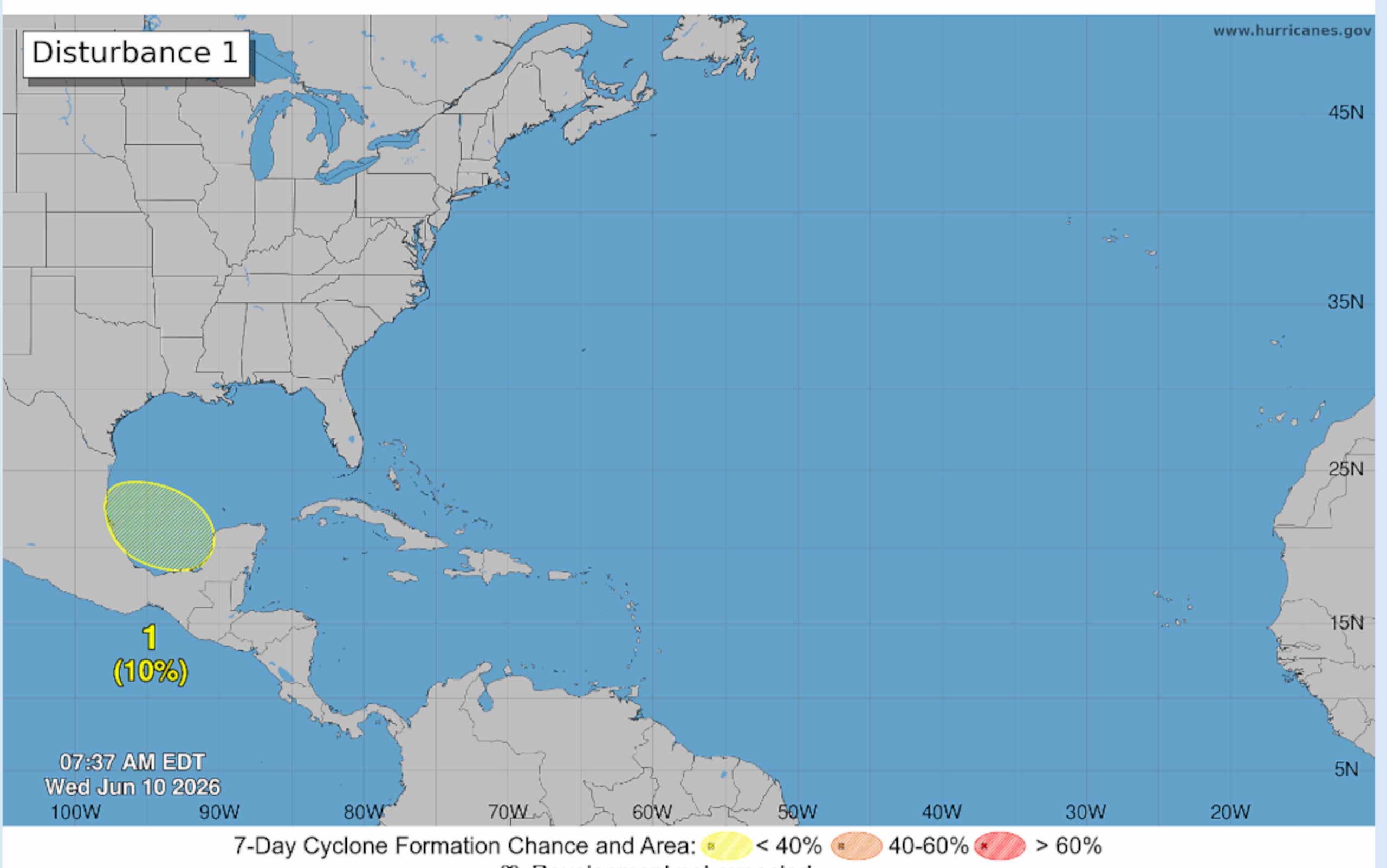 Sombreada de color amarilla la zona que el Centro Nacional de Huracanes en Miami monitorea en el Golfo de México.