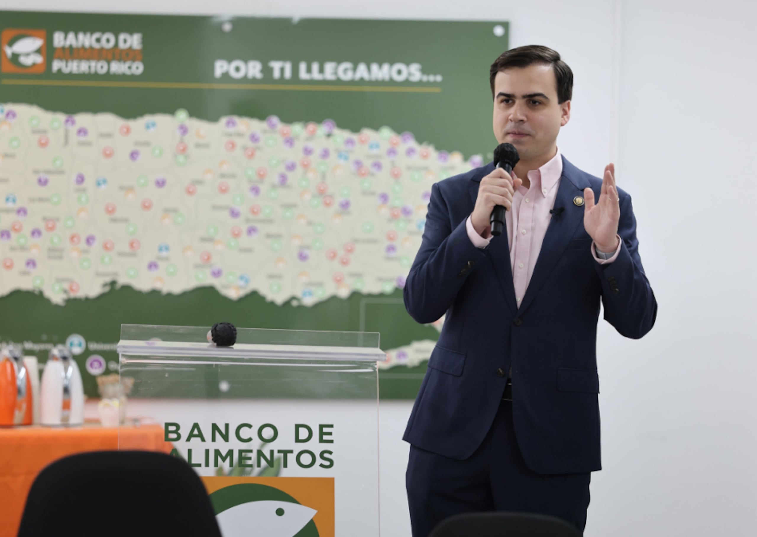 Pablo José Hernández, comisionado residente