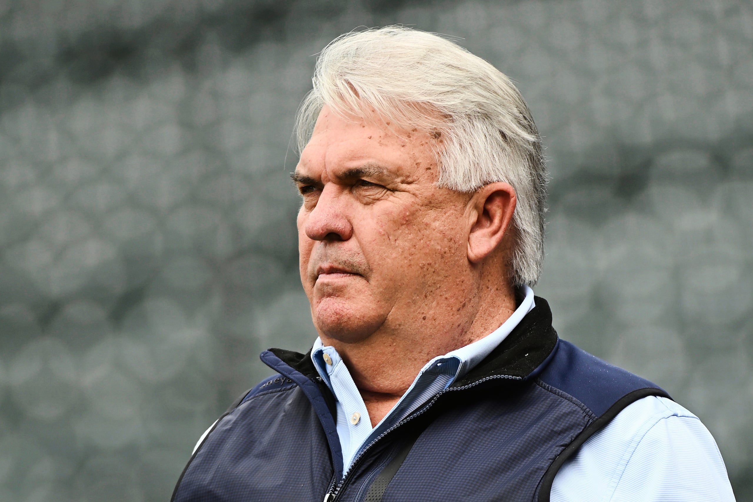 El gerente general de los Rockies de Colorado, Bill Schmidt.