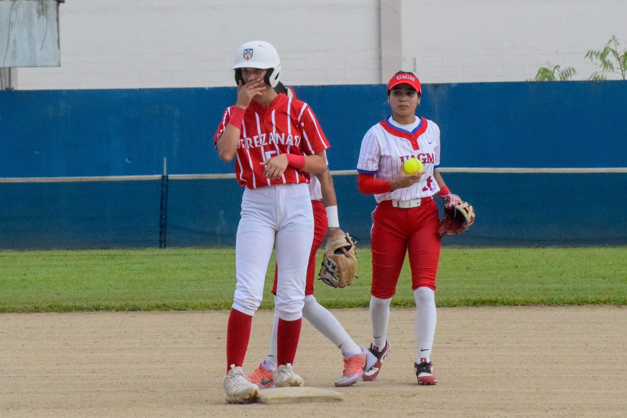 La final se juega a un máximo de tres partidos.