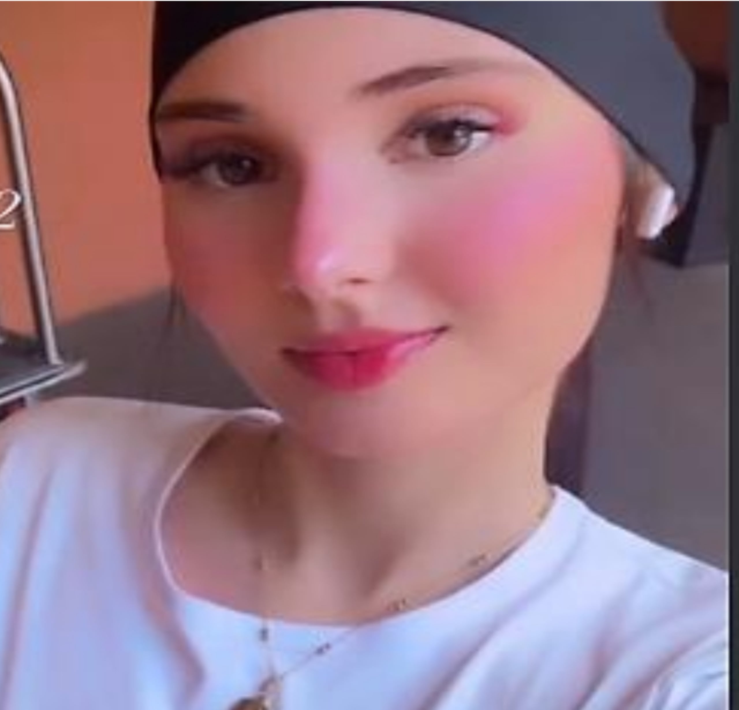 La joven tiene 19 años.