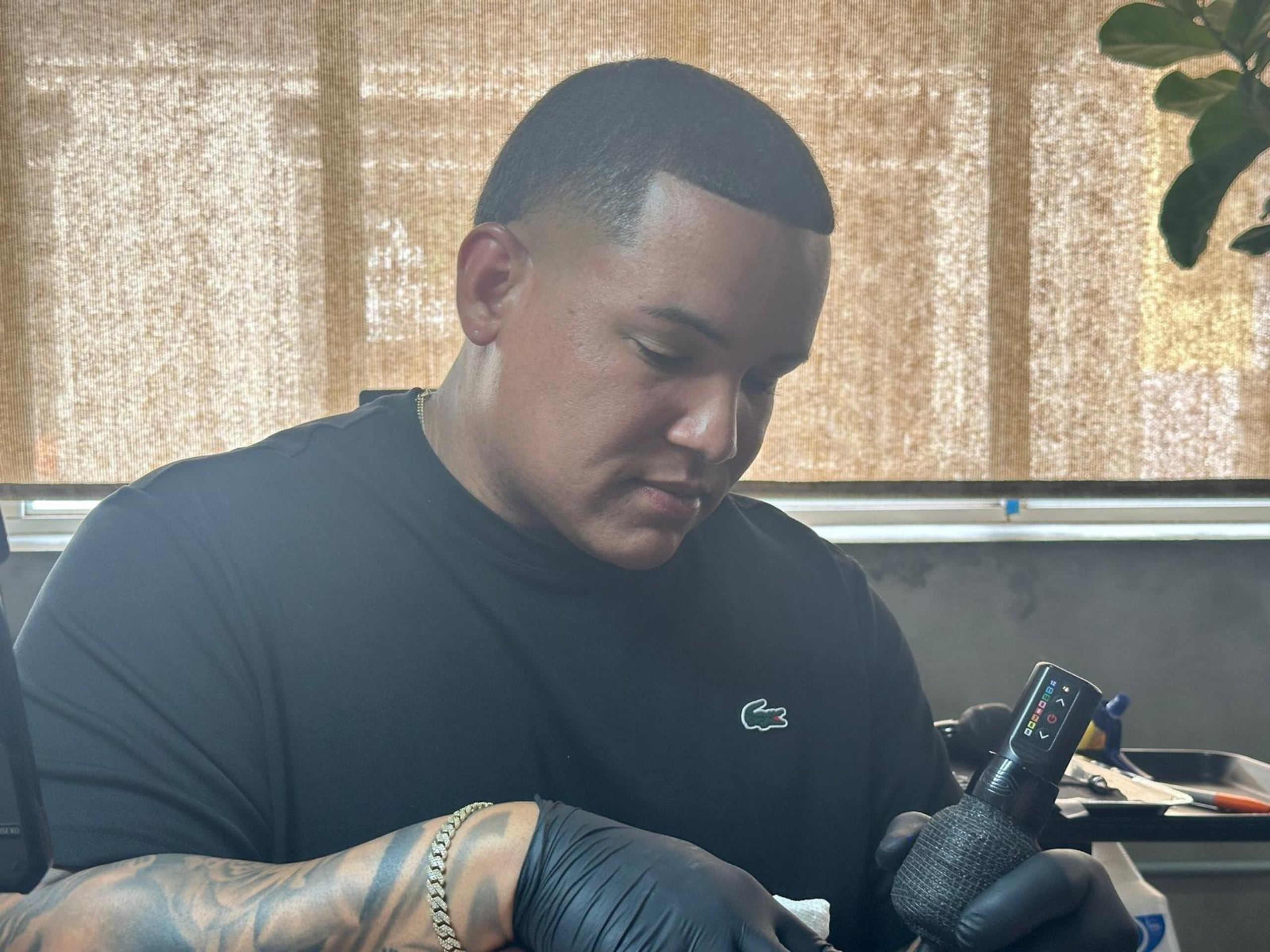 Samuel Mejías, propietario de Tamoca Tattoo