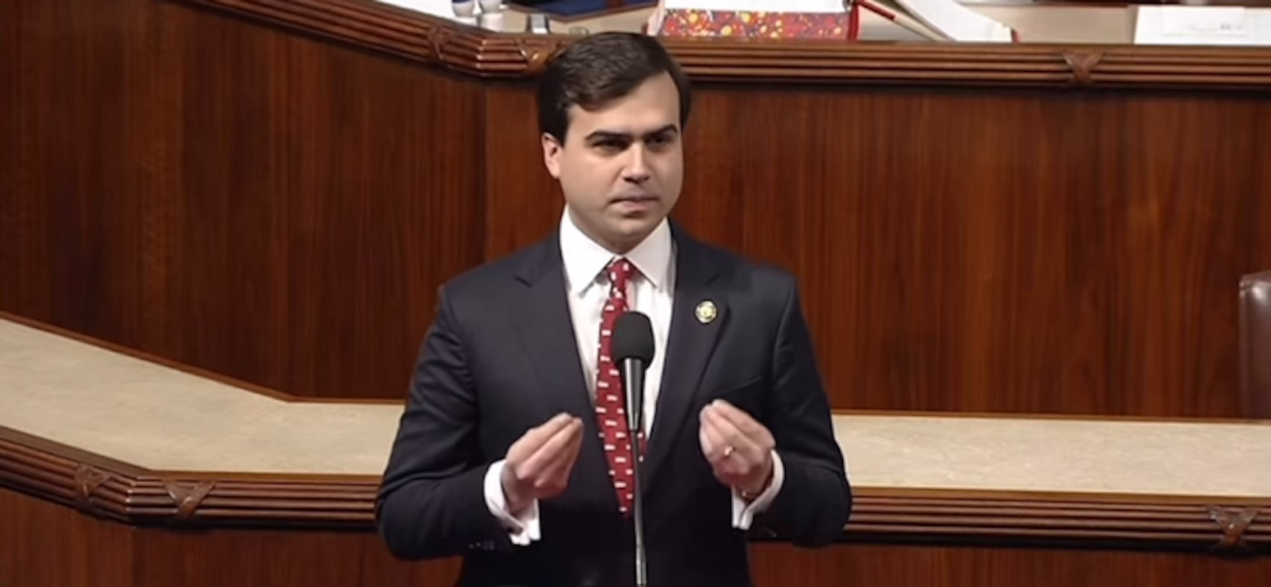 El comisionado residente, Pablo José Hernández.