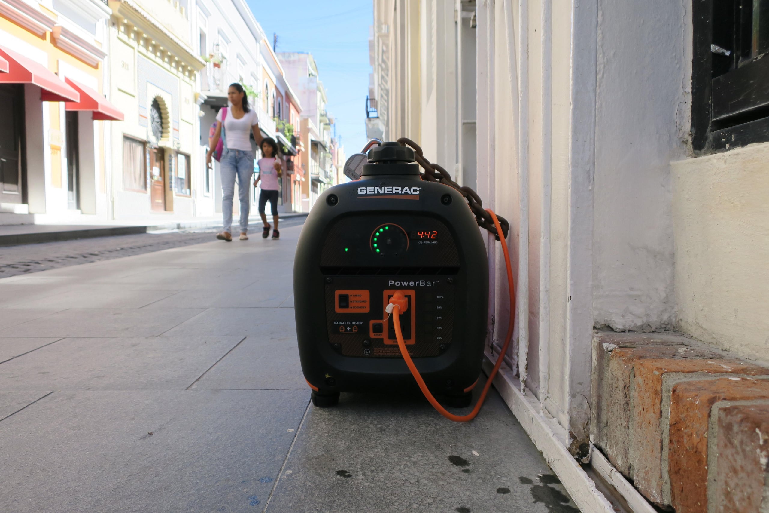 Justo después del huracán María, una encuesta informal del Centro Unido de Detallistas reflejaba que unos 5,000 pequeños negocios no operaban por falta de electricidad. (GFR Media)