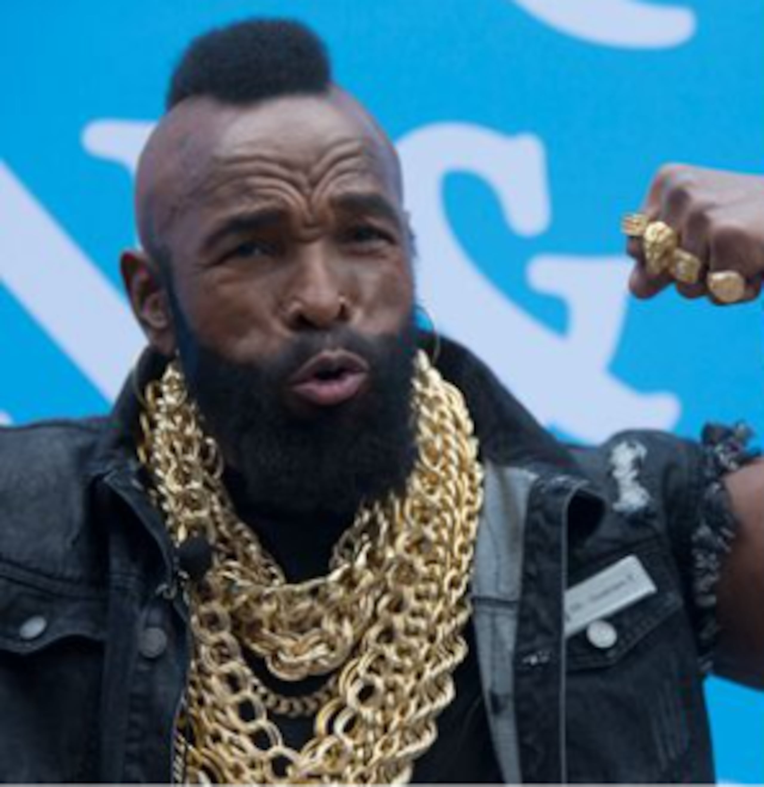 Tras el huracán Katrina, Mr. T dejó de usar su bisutería de oro, ya que quería evitar ofender a alguna religión luego de las pérdidas que dejó el desastre natural, en el cual se registraron más de mil muertes.