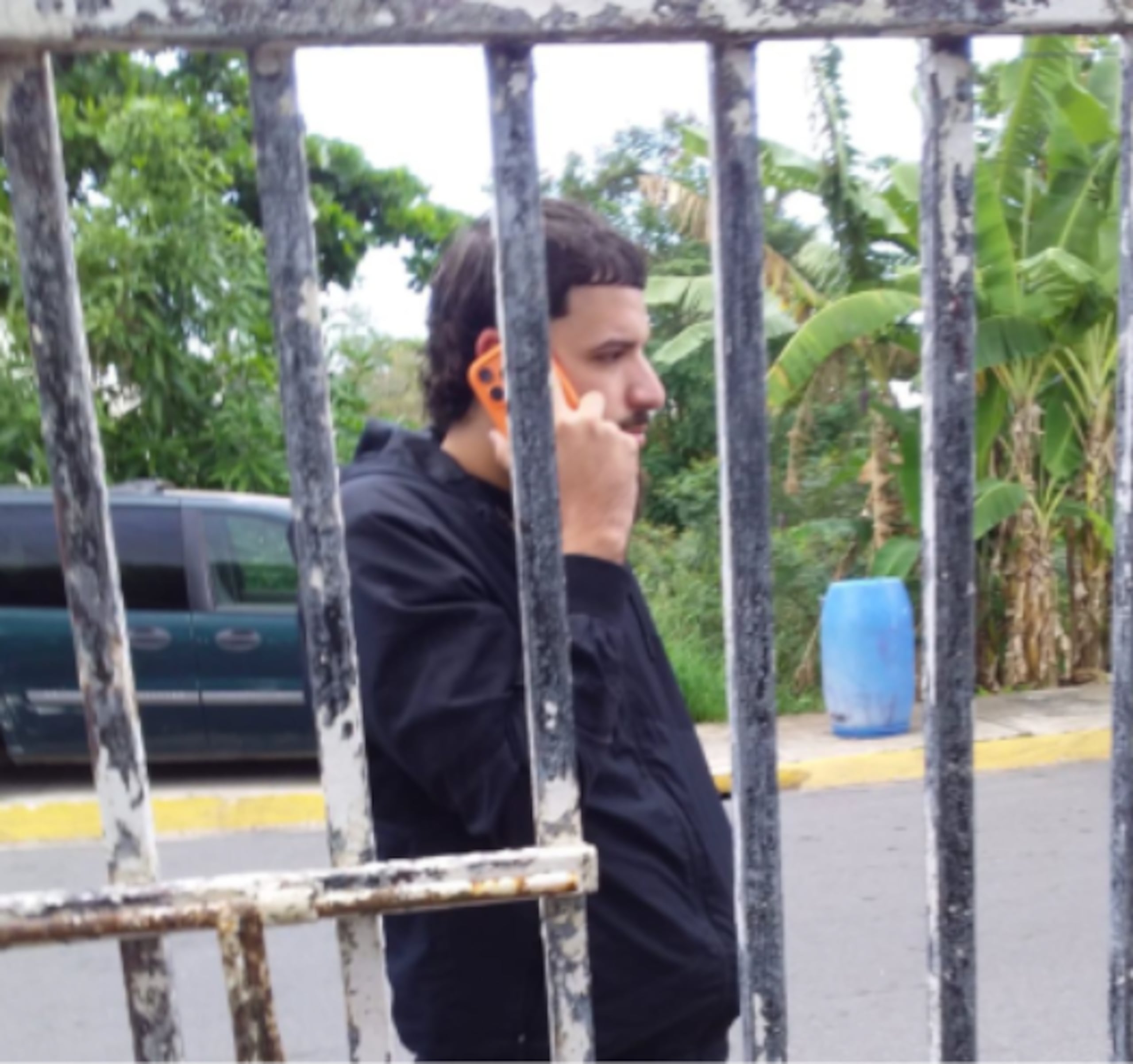 Llegó hasta la casa del adulto mayor y le pidió las tarjetas y el número de contraseña. (Suministrada por la Policía)