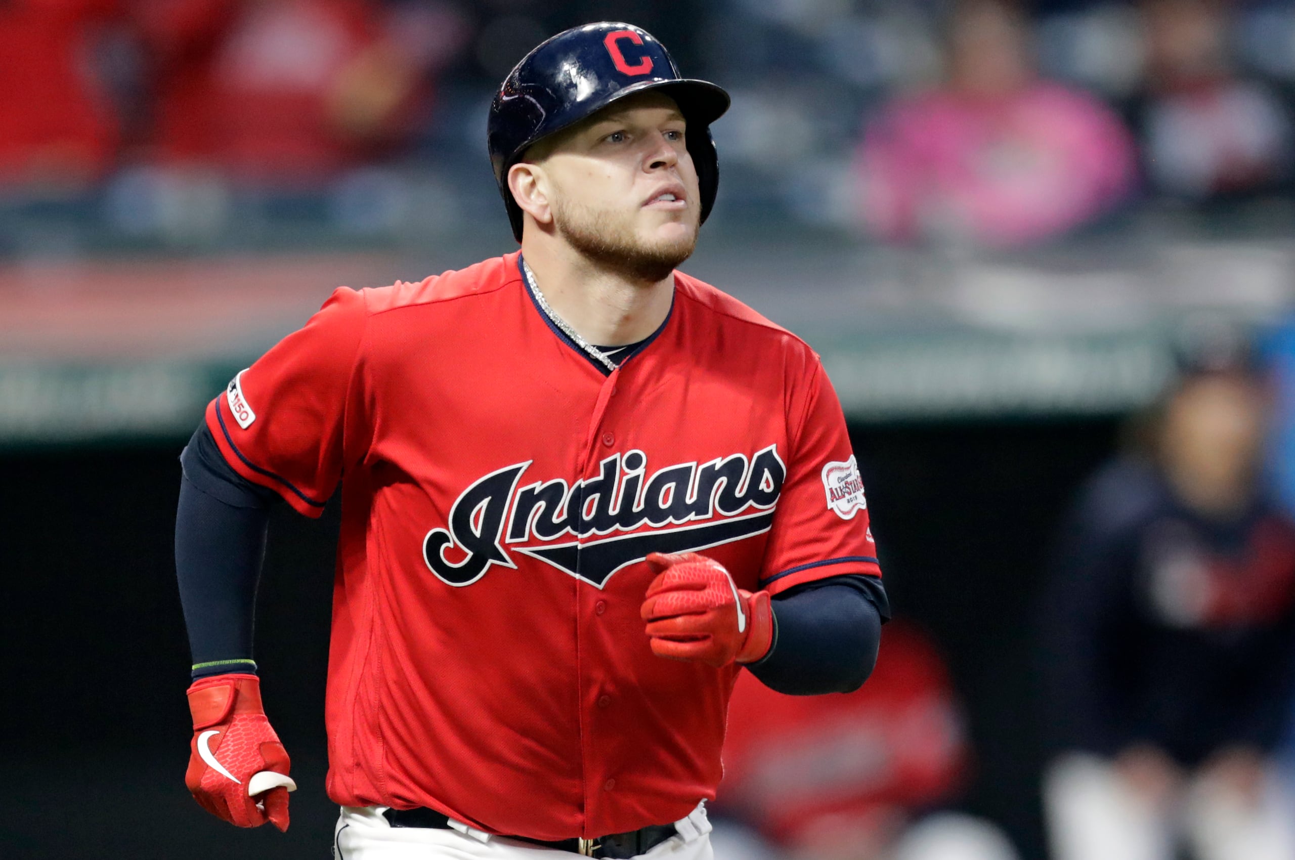 Roberto "Bebo" Pérez ganó dos Guantes de Oro con los Guardians de Cleveland en 2019 y 2020.