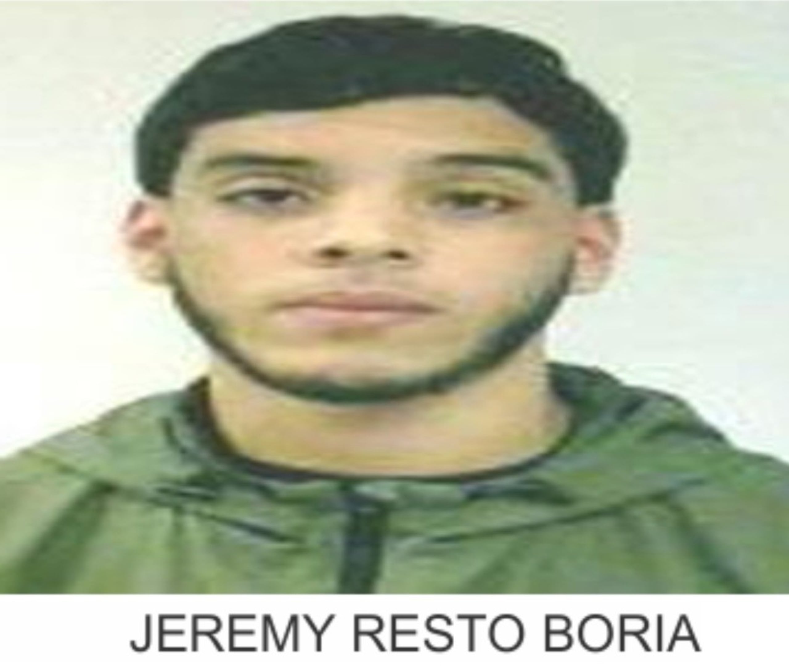 Jeremy Resto Boria, fue acusado en ausencia por el asesinato de un sexagenario ocurrido en un negocio de Gurabo. Si lo ha visto llame al (787) 343-2020.