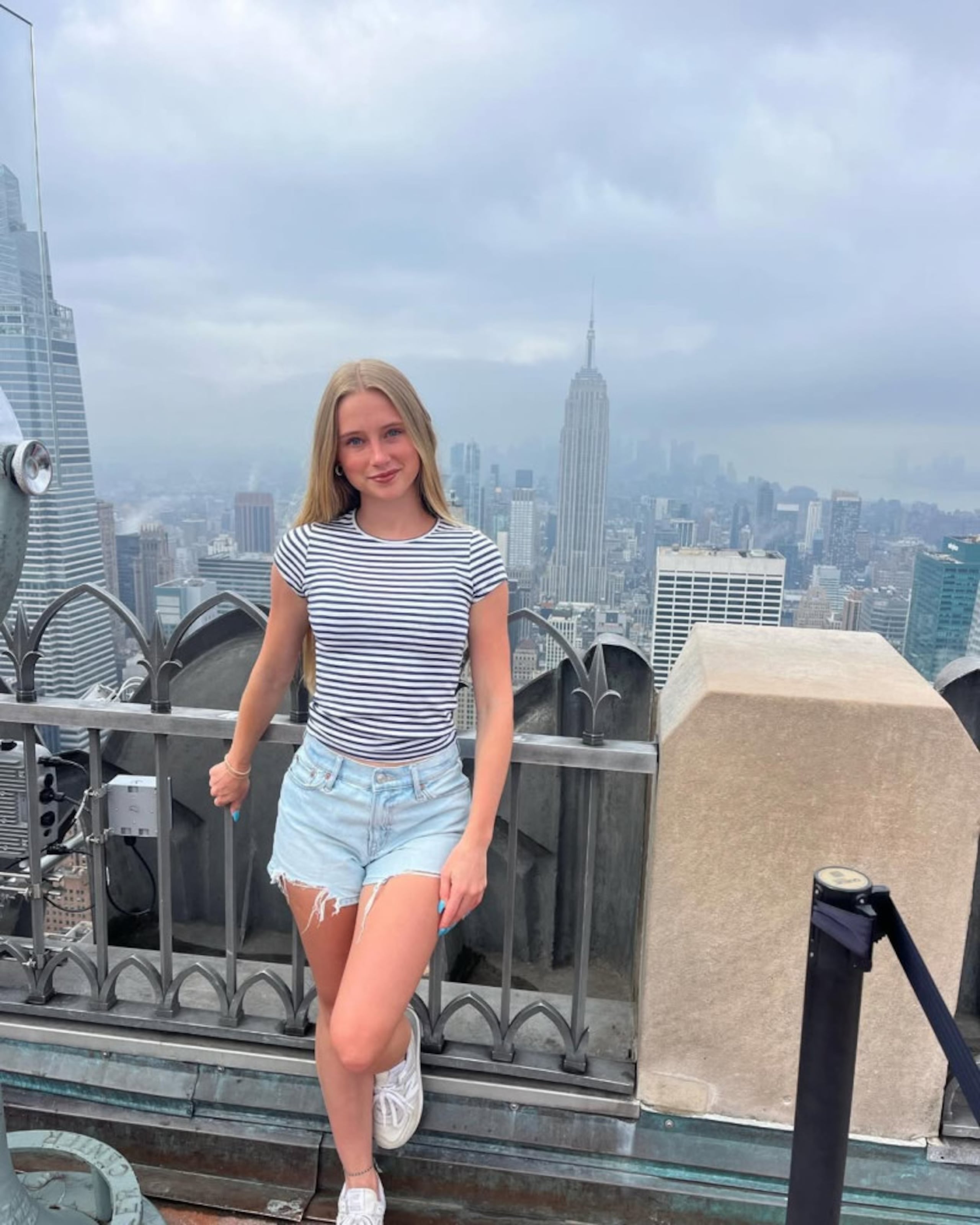 Anna Grace Phelan, una tiktoker que conmovió a miles luego de que ella compartiera su batalla contra el cáncer cerebral. La joven falleció a los 19 años el 23 de mayo 2025.