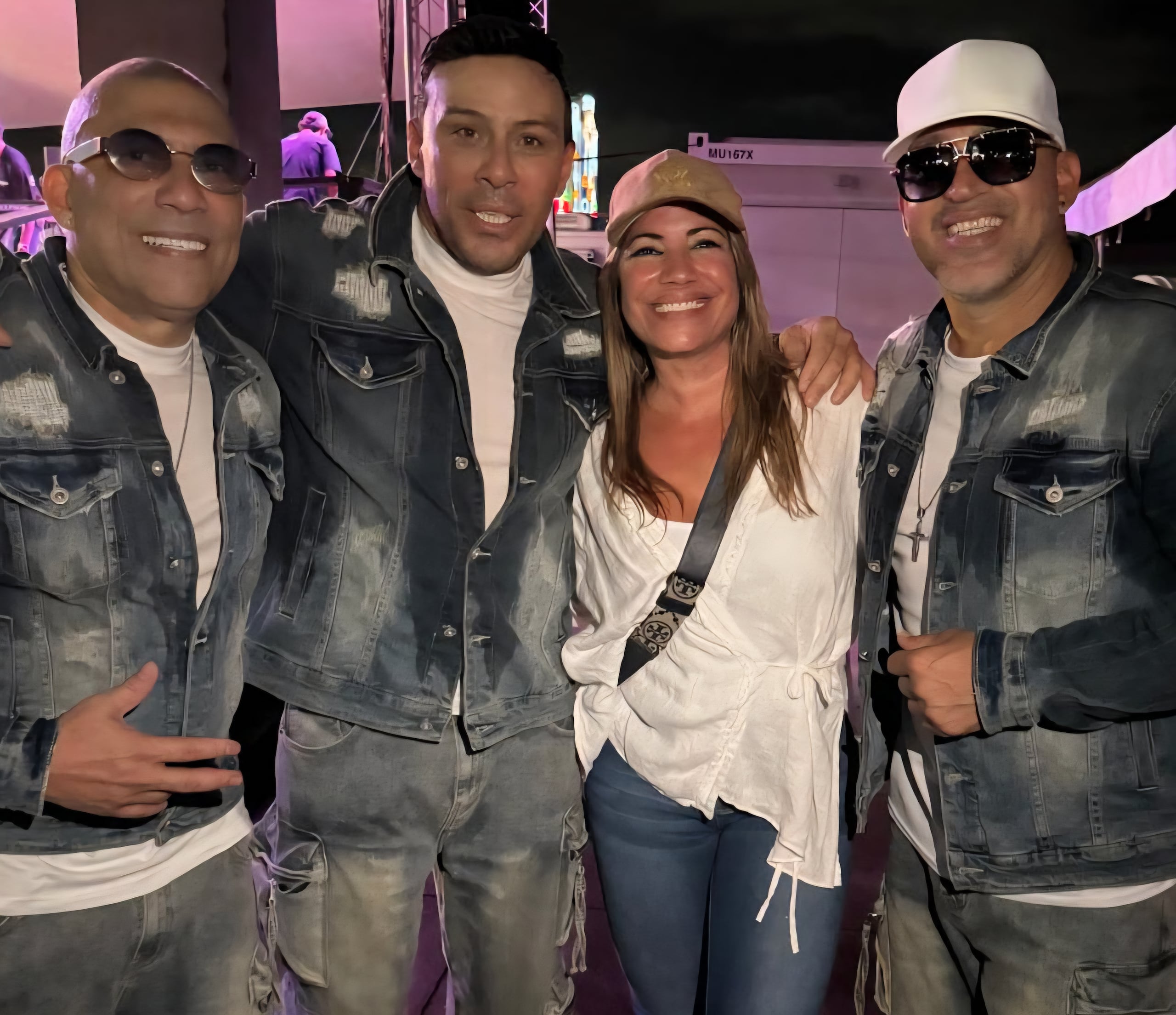 “No te vayas madre mía” es un tema de merengue cargado de sentimiento y nostalgia.