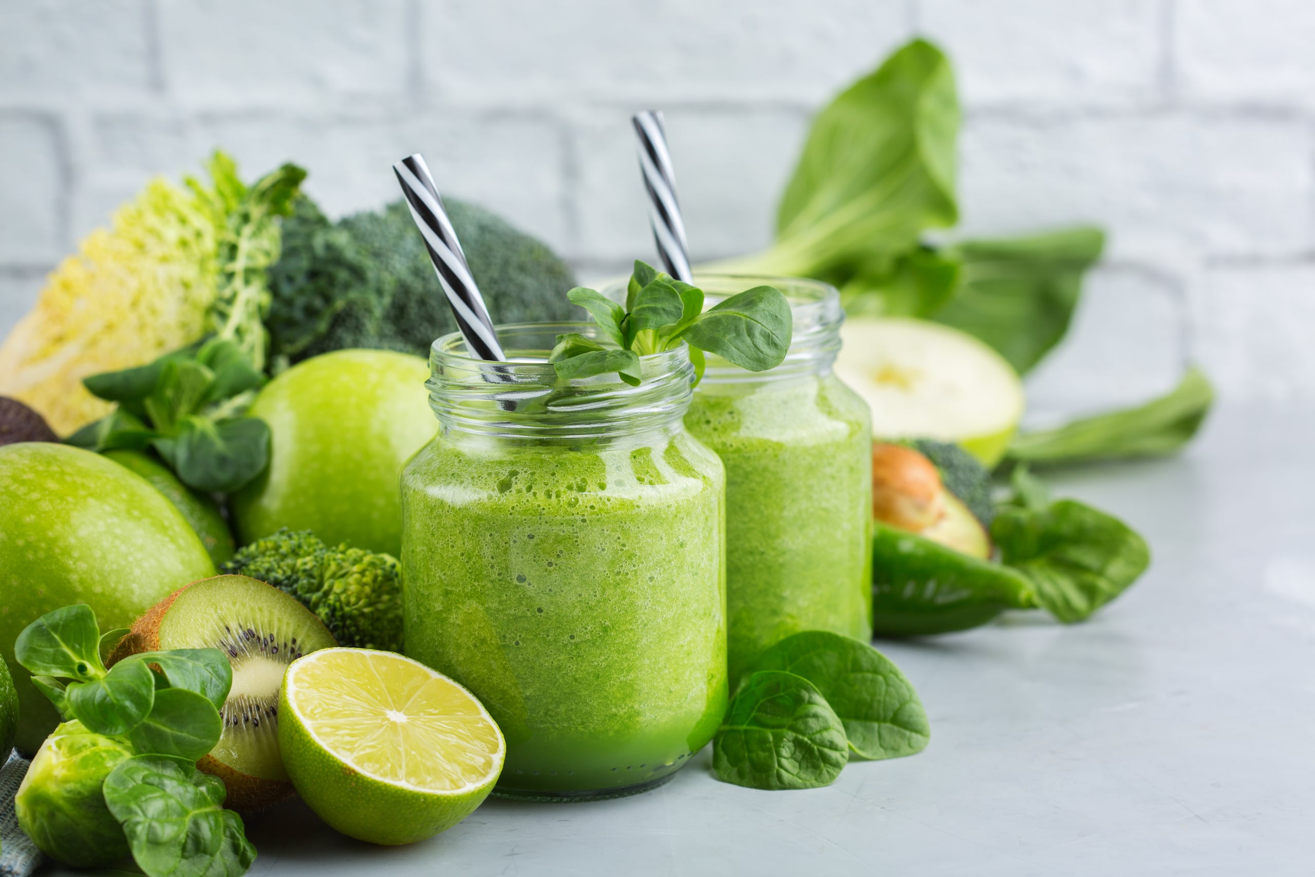 Batido de frutas mixtas con espinacas