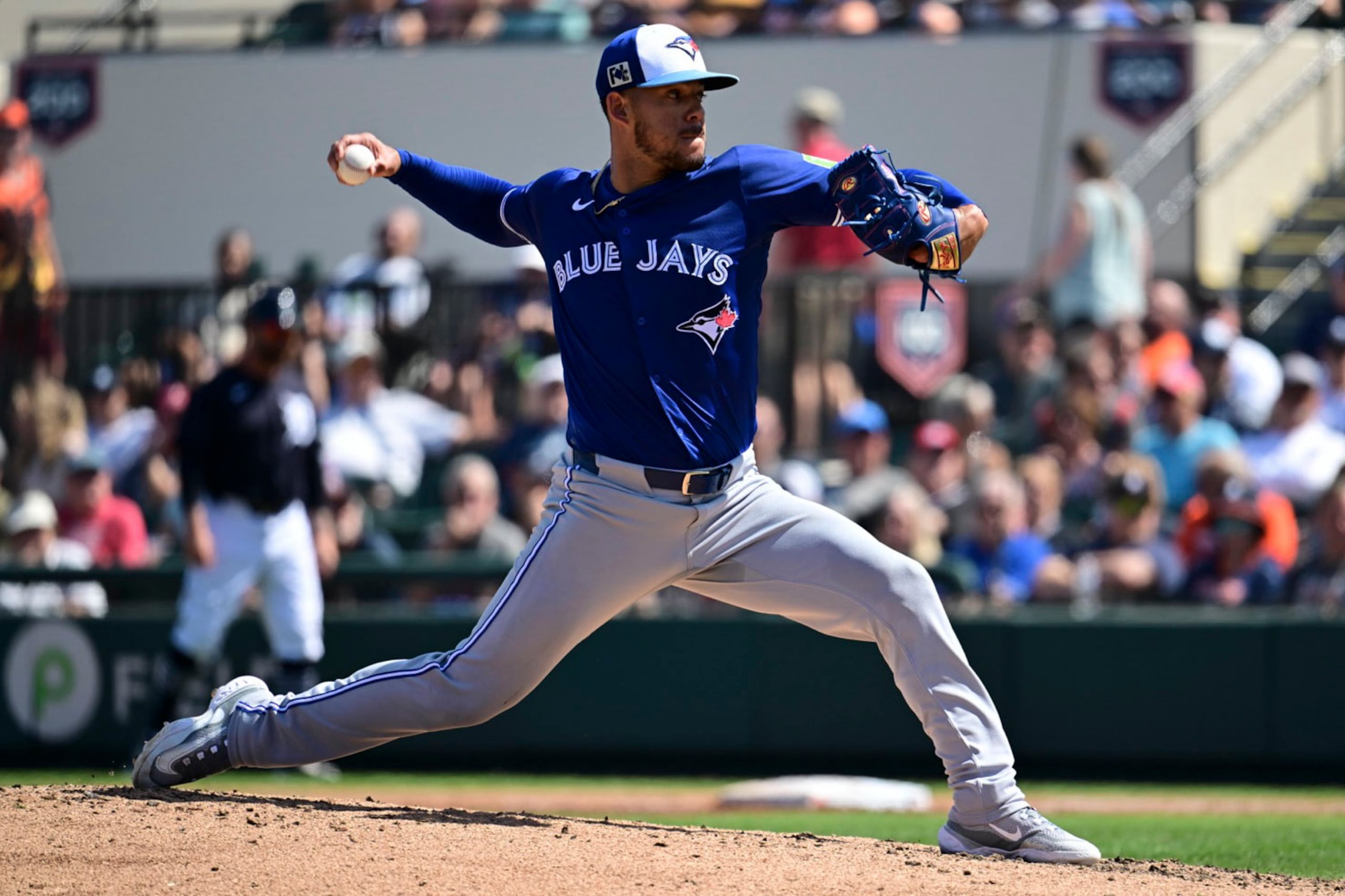 José Berríos en uniforme de los Blue Jays de Toronto.