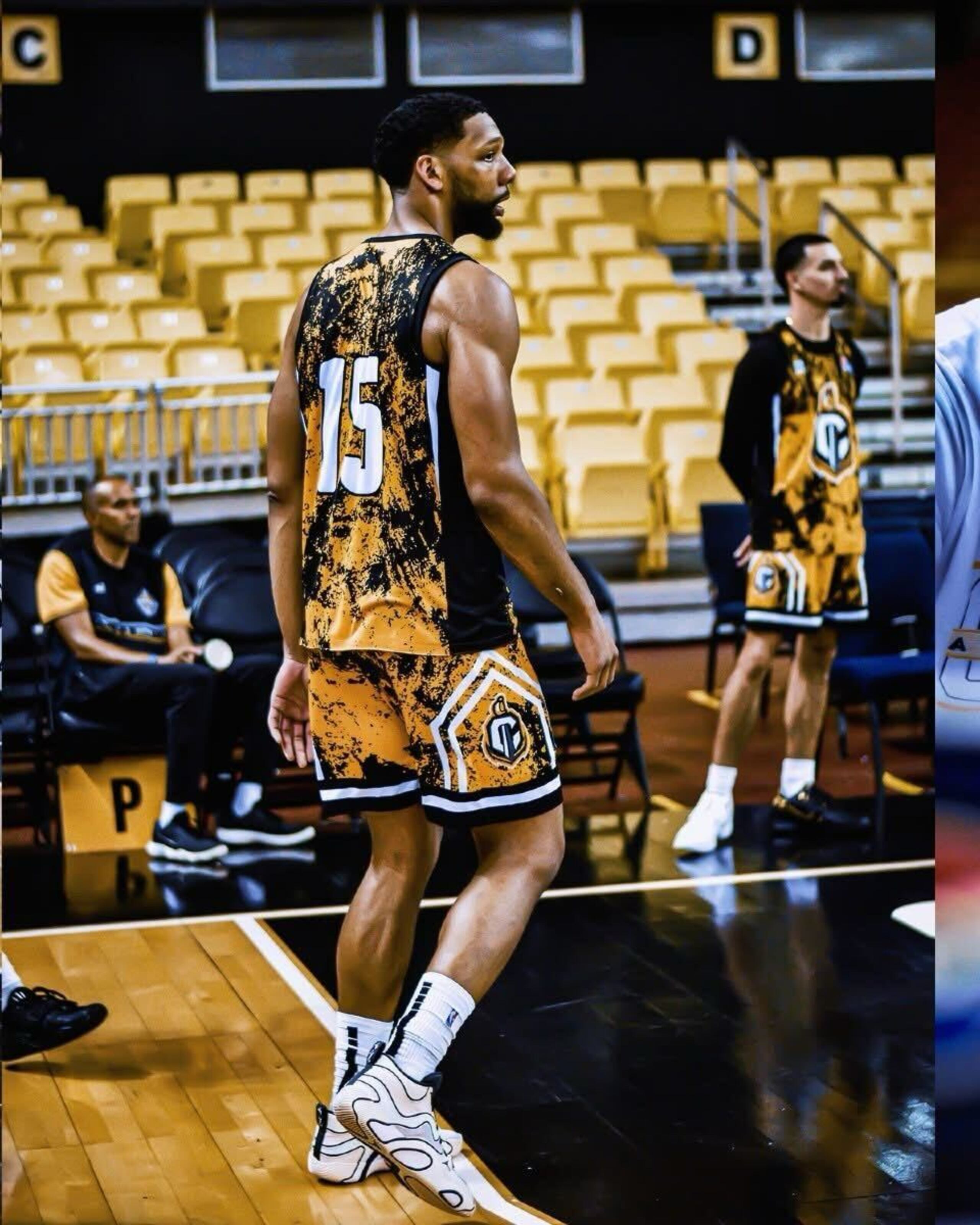 Jahlil Okafor en su primera práctica con los Capitanes de Arecibo en 2024.