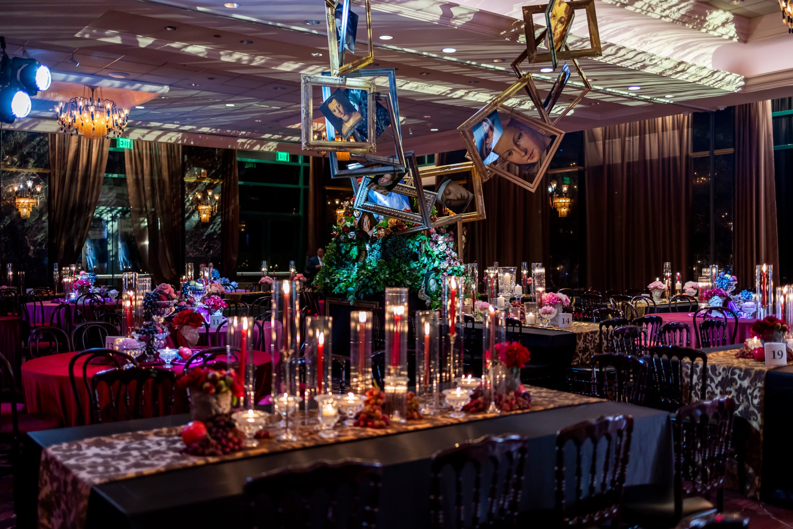 En el 2023, “Renaissance Allure”, fue una oda a la gran colección de arte renacentista que posee el museo. La ambientación estuvo a cargo de Julio Cintrón y Emilio Olabarrieta.