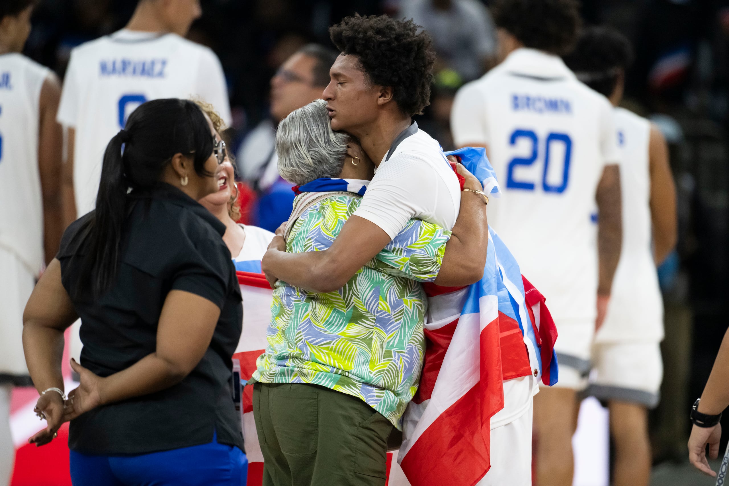 Felipe Quiñones encabezó la ofensiva puertorriqueña con 25 puntos, además de aportar cuatro rebotes y nueve asistencias. Dwight Gaines añadió 19 unidades, mientras que Vincent Stewart Jr. firmó un doble-doble con 18 puntos y 11 rebotes.
Juegos Centroamericanos y del Caribe, Santo Domingo 2026, Baloncesto Masculino