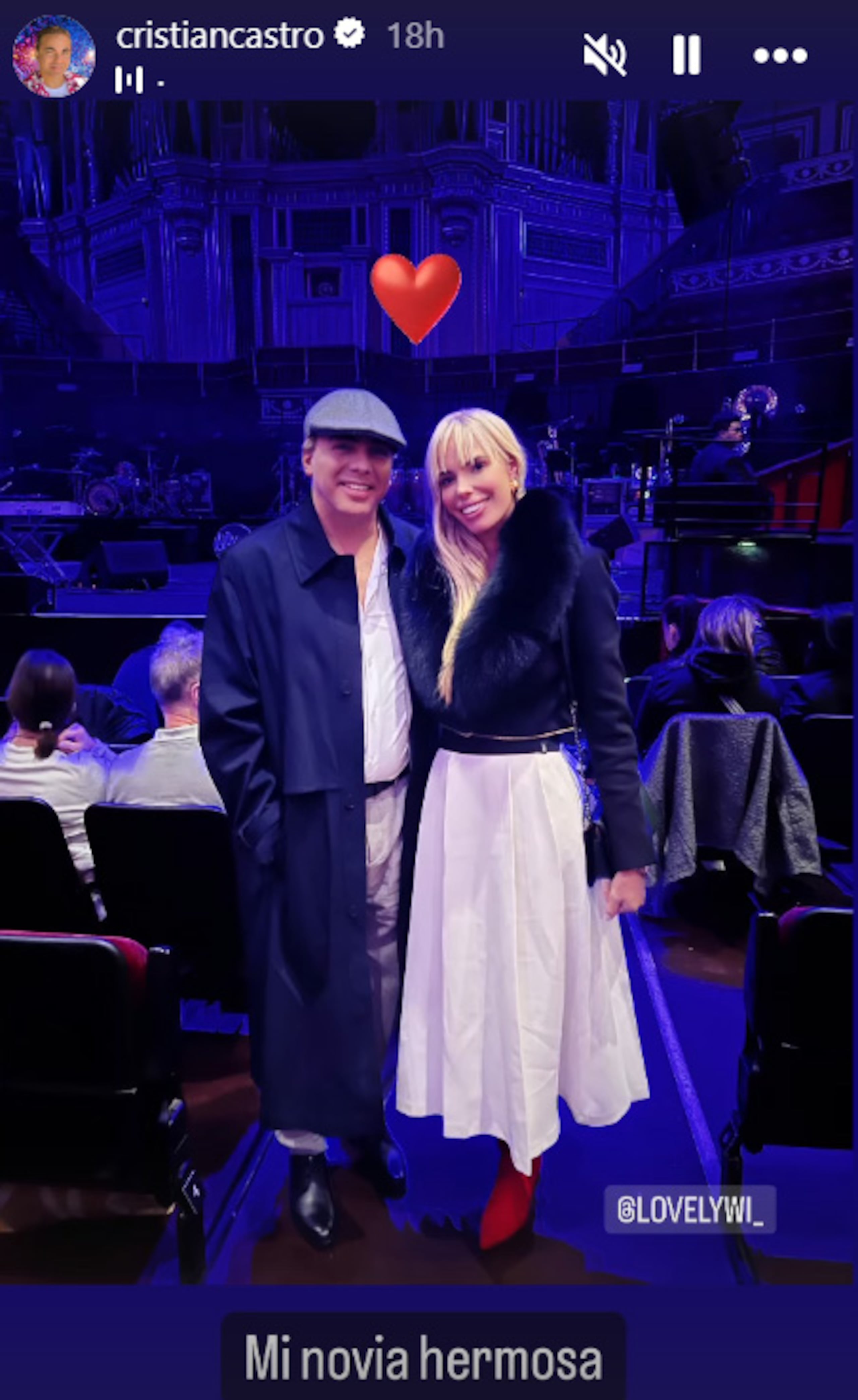 Cristian Castro junto a su nueva novia, Ingrid Wagner