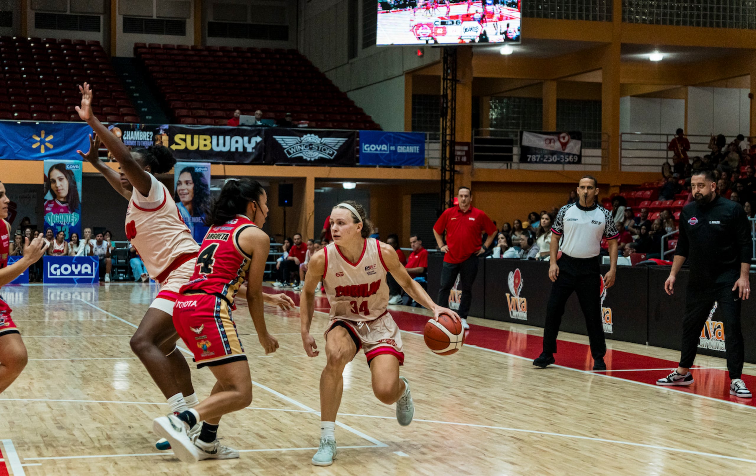 Cuando las Gigantes más necesitaban una respuesta, Grace Berger apareció con un enorme triple que empató el encuentro, 70-70.