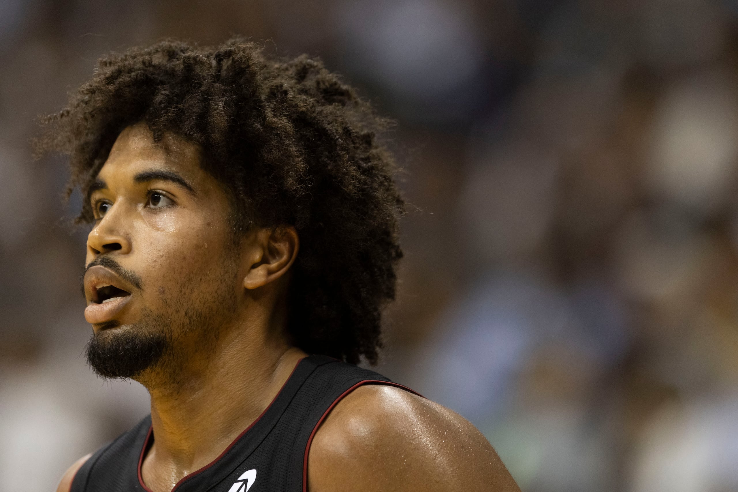 Ethan Thompson, del Heat de Miami, durante el juego de pretemporada de NBA contra el Magic de Orlando en Puerto Rico.