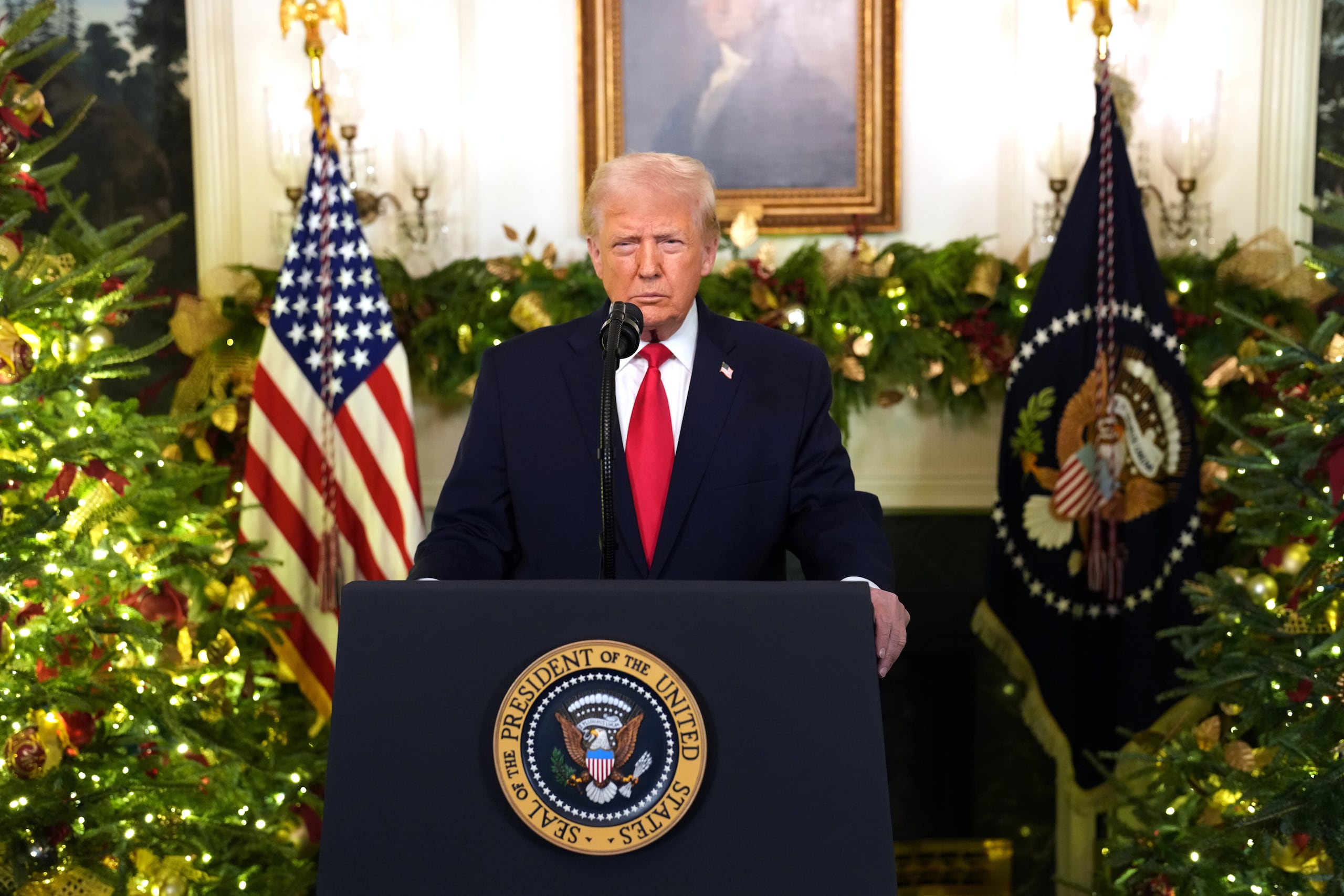 El presidente Donald Trump pronuncia un discurso a la nación desde la Sala de Recepción Diplomática de la Casa Blanca, el miércoles 17 de diciembre de 2025, en Washington. (Doug Mills/The New York Times via AP, Pool)