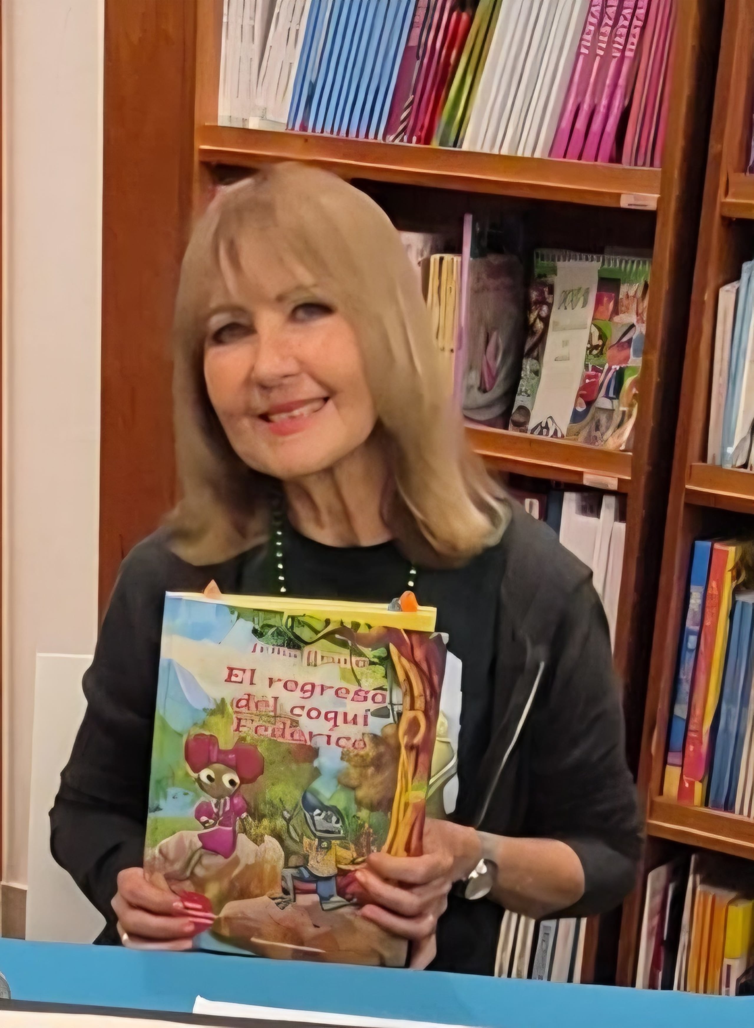 El libro ya está disponible en librerías del área metropolitana.