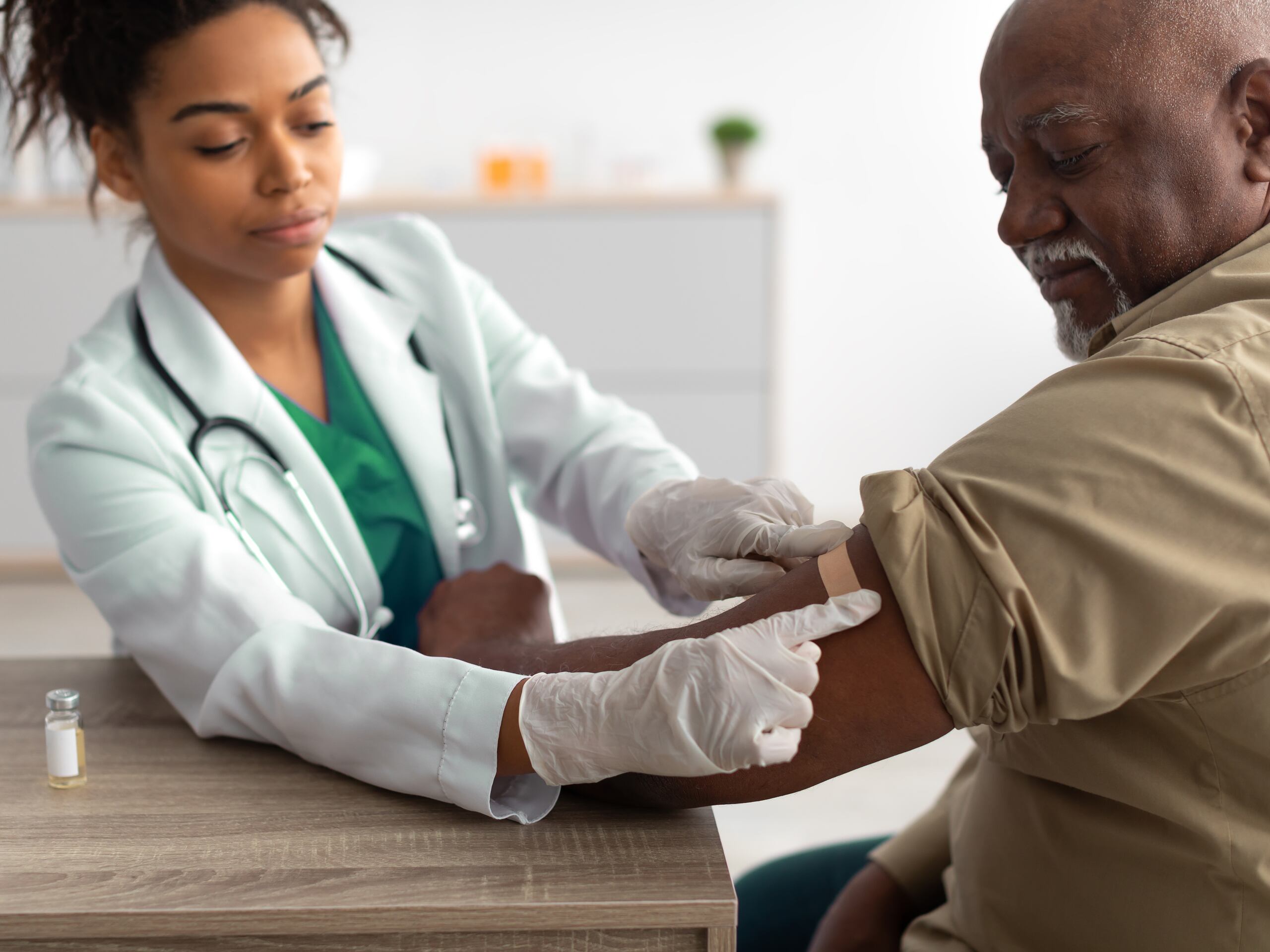 Los profesionales de la salud tienen un papel fundamental como promotores de la inmunización.