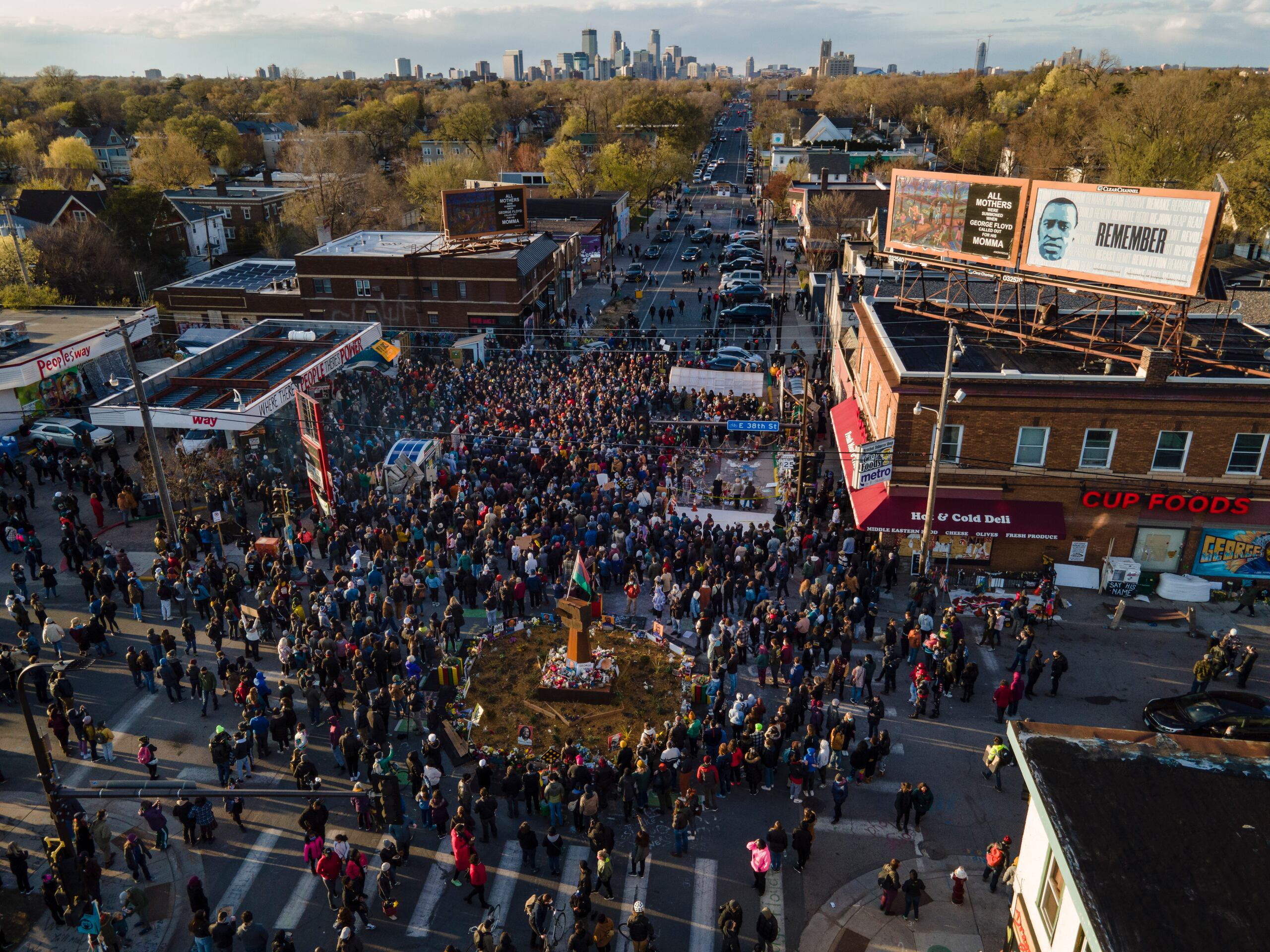 El incidente ocurrió durante una jornada de protestas de Black Lives Matter en Los Ángeles.