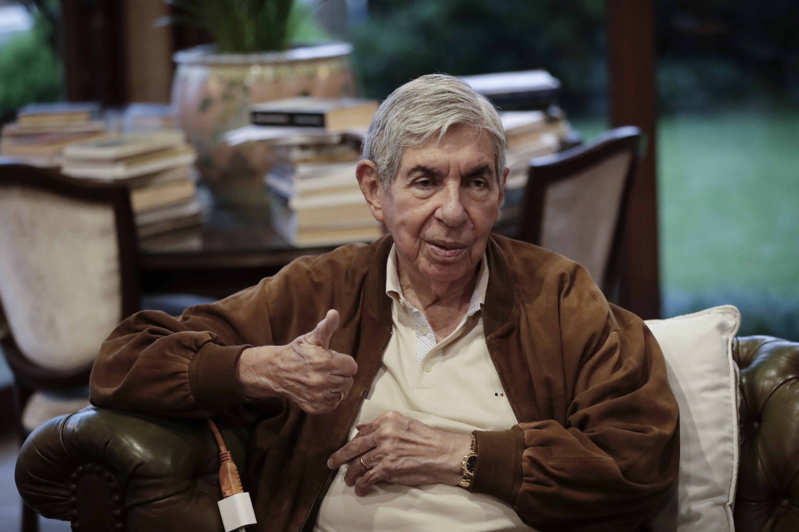 Arias, quien gobernó Costa Rica en los periodos 1986-1990 y 2006-2010, dijo que durante sus mandatos el Gobierno “nunca recibió órdenes de Washington, como si fuéramos una república bananera”.
