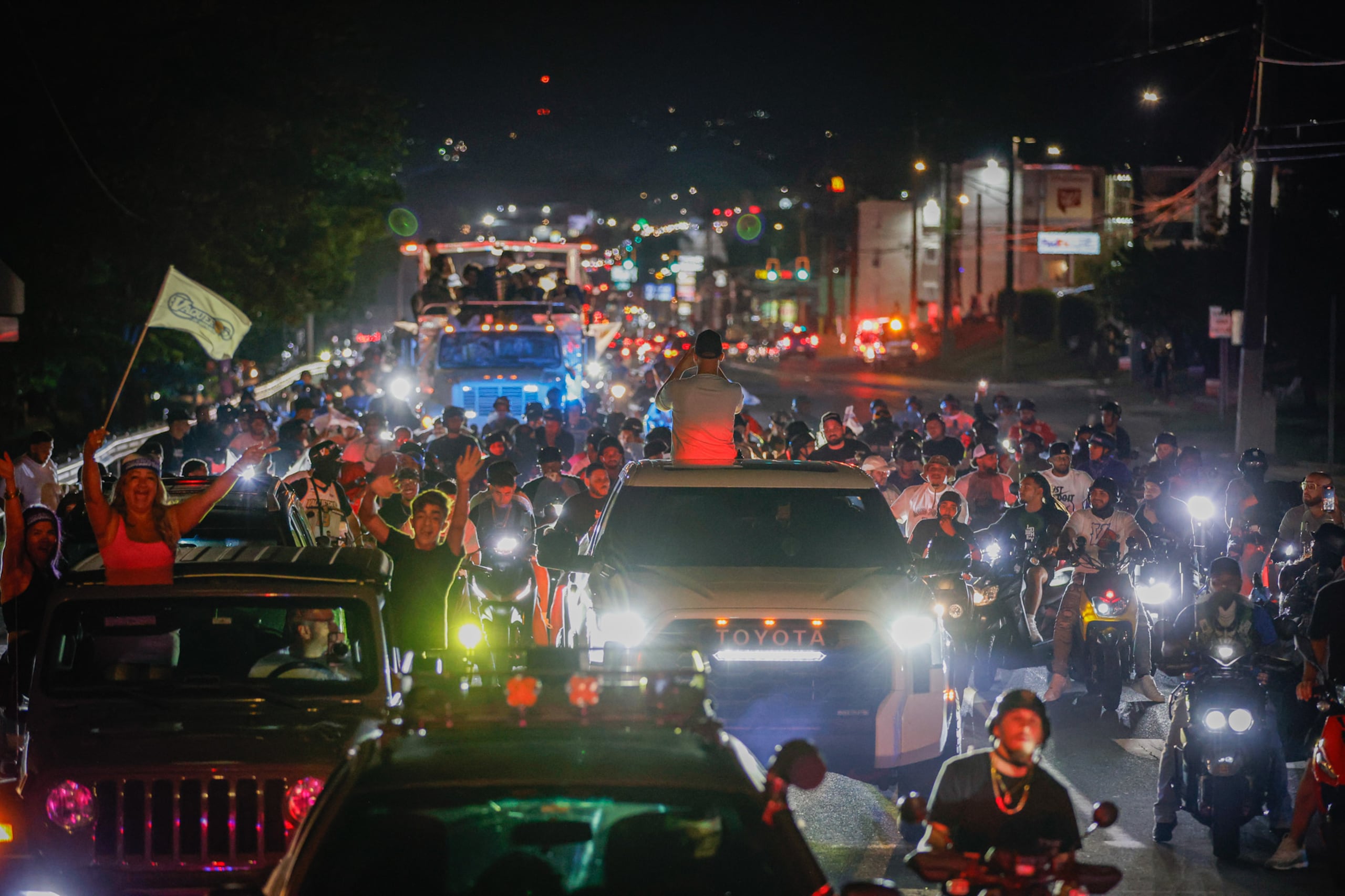Caravana de campeones de los Vaqueros de Bayamón.