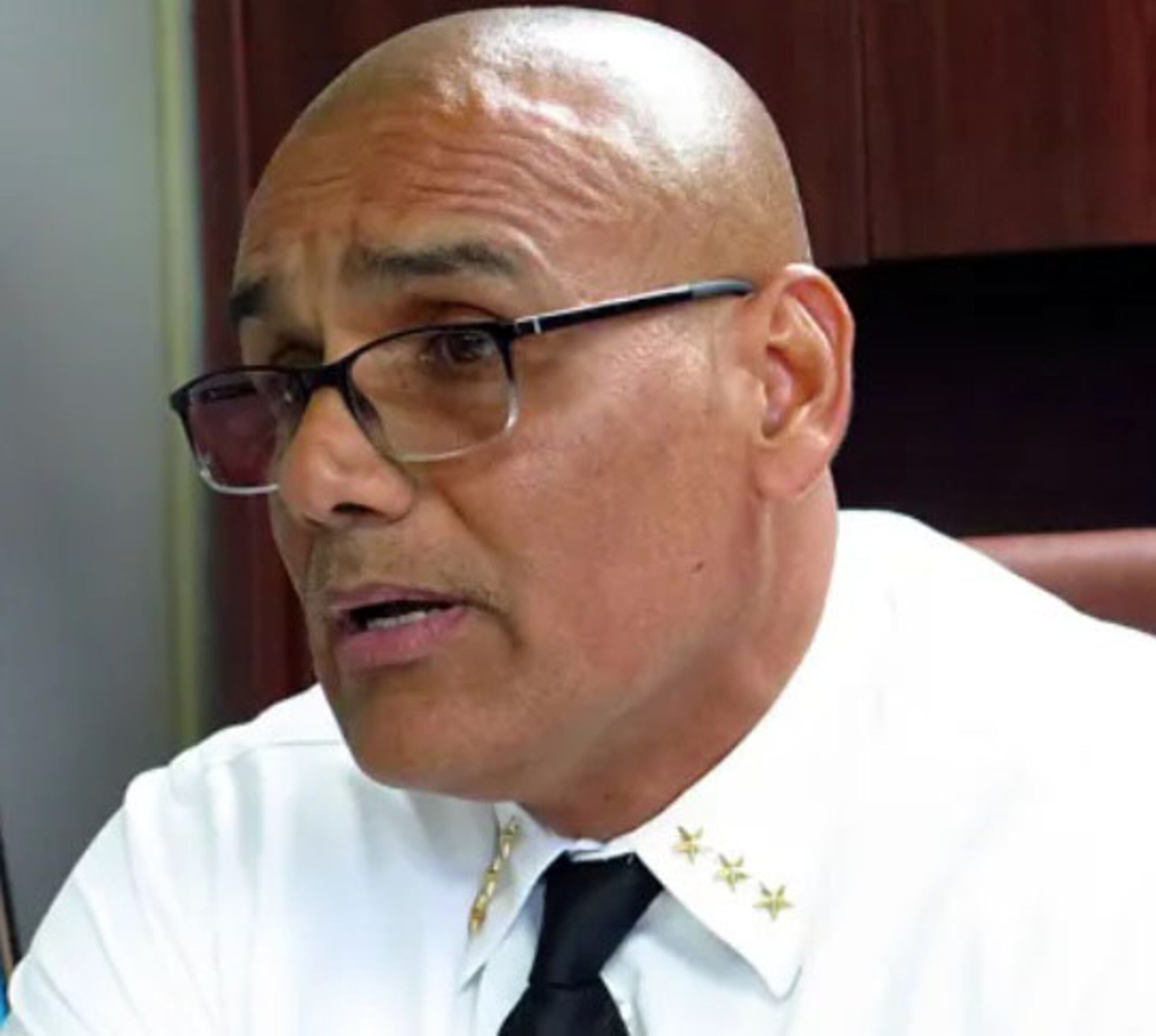 El coronel y comisionado auxiliar de investigación criminal, Roberto Rivera, presentaría una carta haciendo referencia a su aspiración al cargo de legislador municipal en Arecibo.