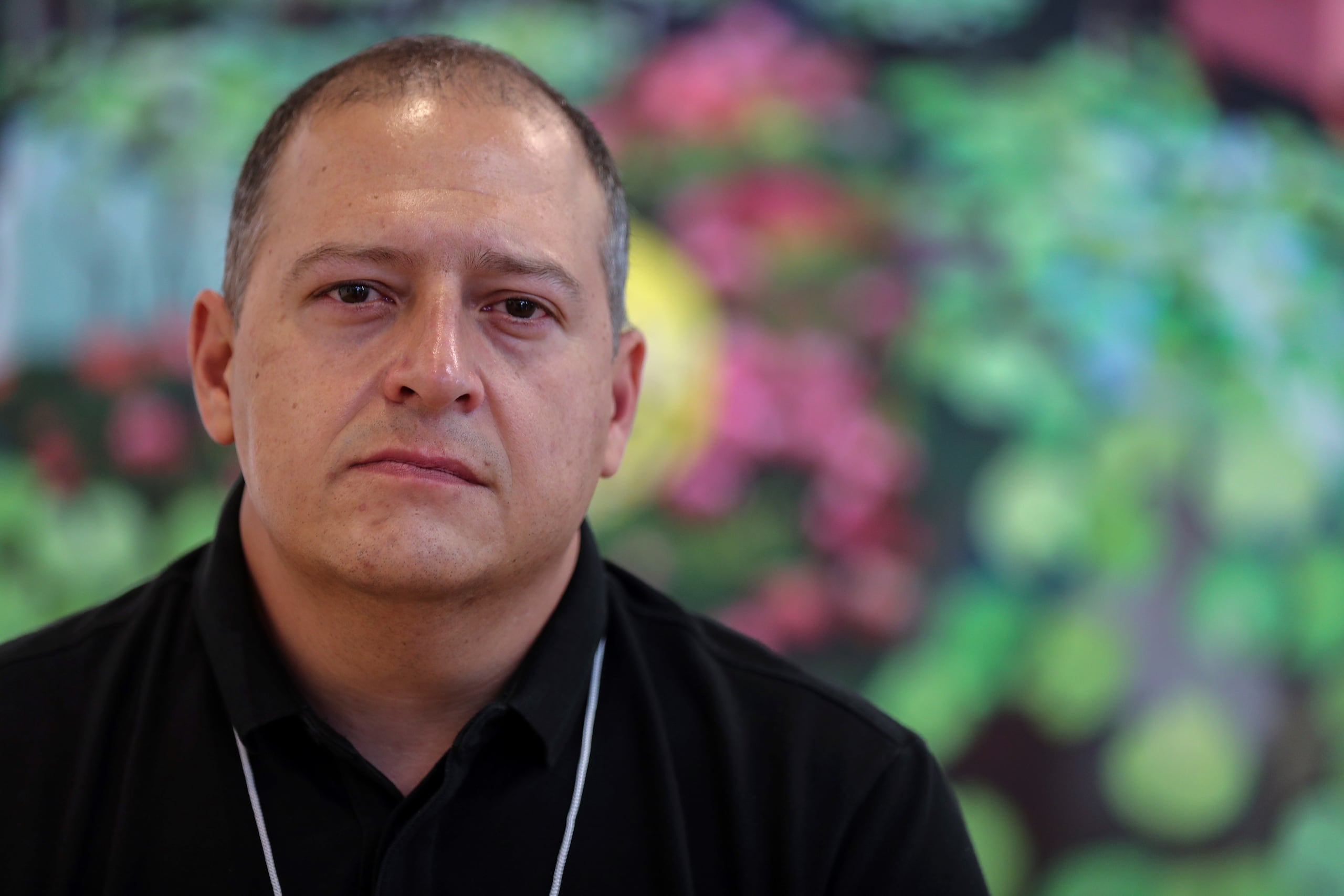 Marroquín mencionó que su padre fue un hombre ambicioso que no respetó la vida de nadie que se interpuso en su camino, pero él decidió no seguir con el legado de su padre y cambió su vida e inclusive su identidad para hacer su propia historia.