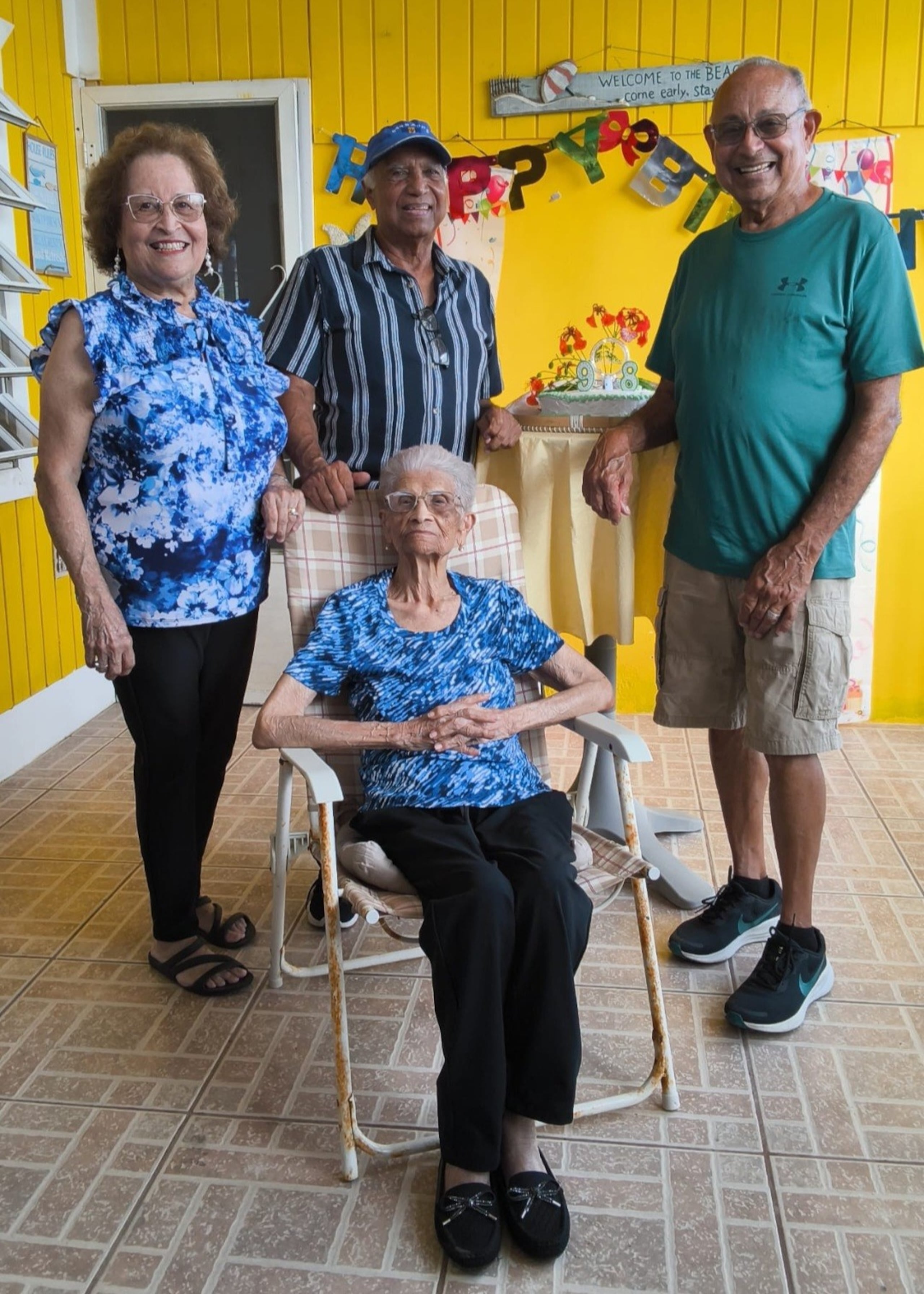 Sus hijos Ana María, Jorge Alberto y Ausberto Ramos le celebraron hace unas semanas sus 98 años.