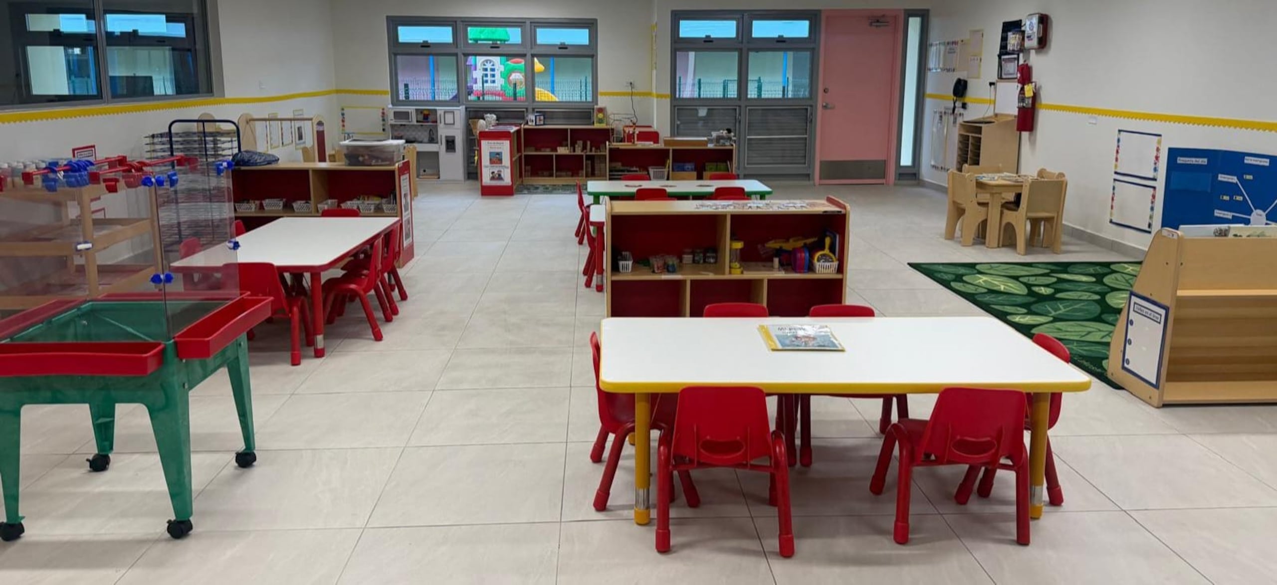 El complejo alberga seis centros preescolares con capacidad para atender a 120 niños y niñas.