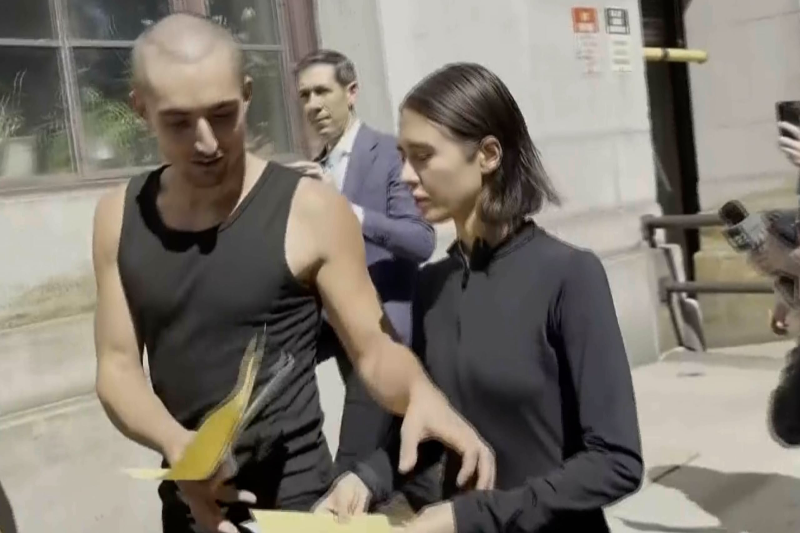 El documento judicial identificó a la pareja como Angelina Nikolau e Ivan Kuznetsov, protagonistas del documental
“Skywalkers: Una historia de amor", de Netflix.