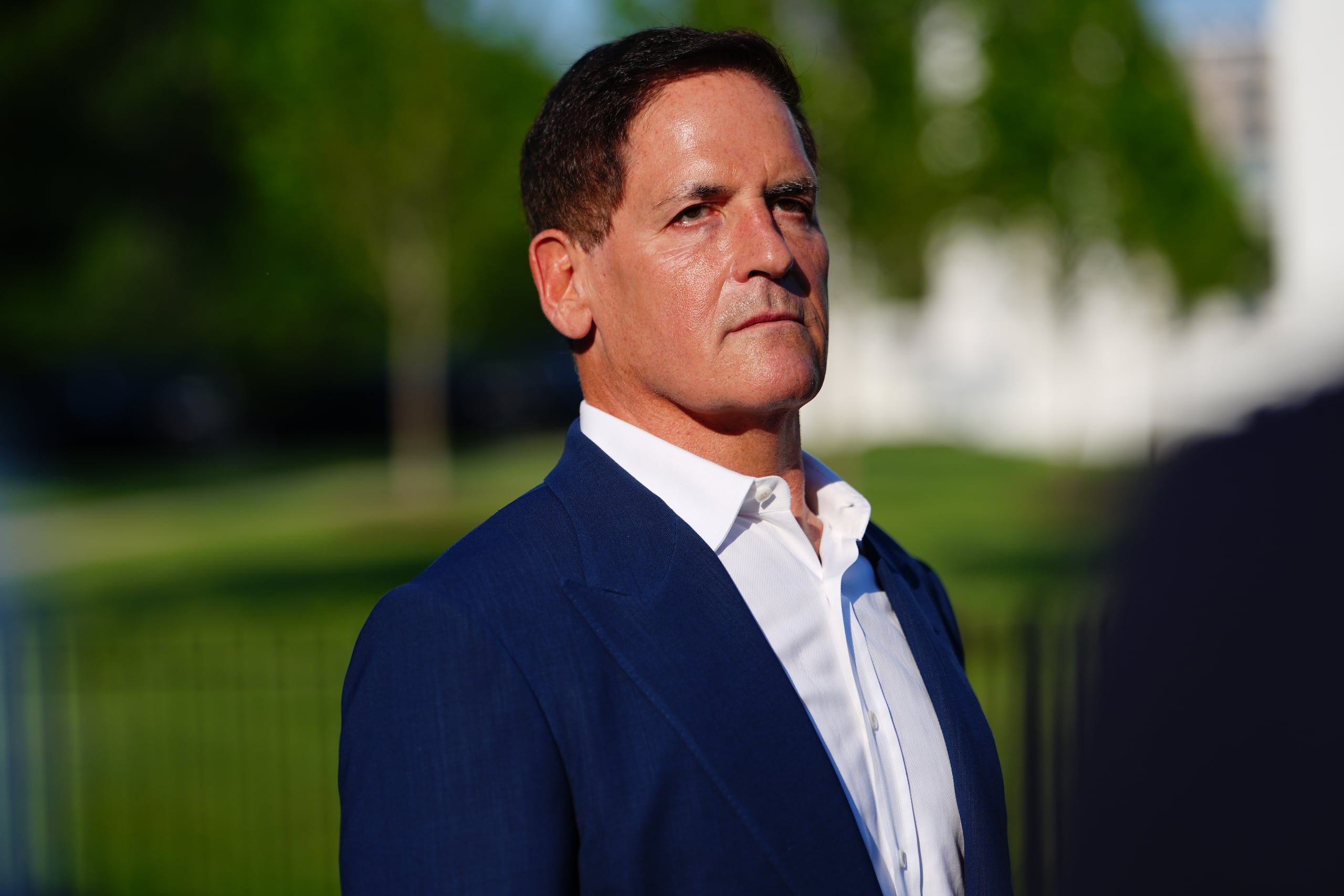 Mark Cuban habla con reporteros después de un evento en la Casa Blanca, el 18 de mayo de 2026.