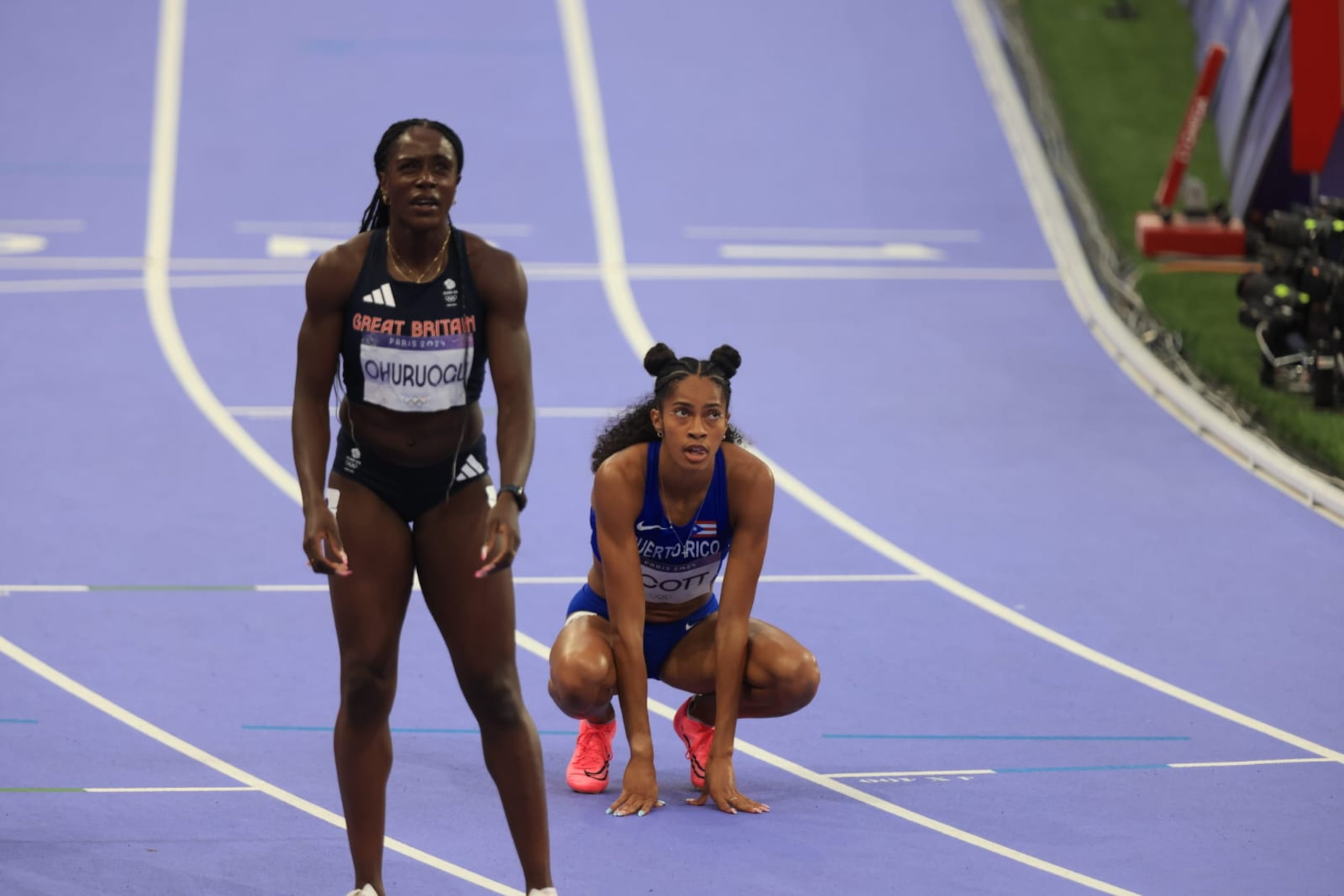 Gabby Scott finalizó séptima en su heat de la semifinal de los 400 metros con vallas en París.