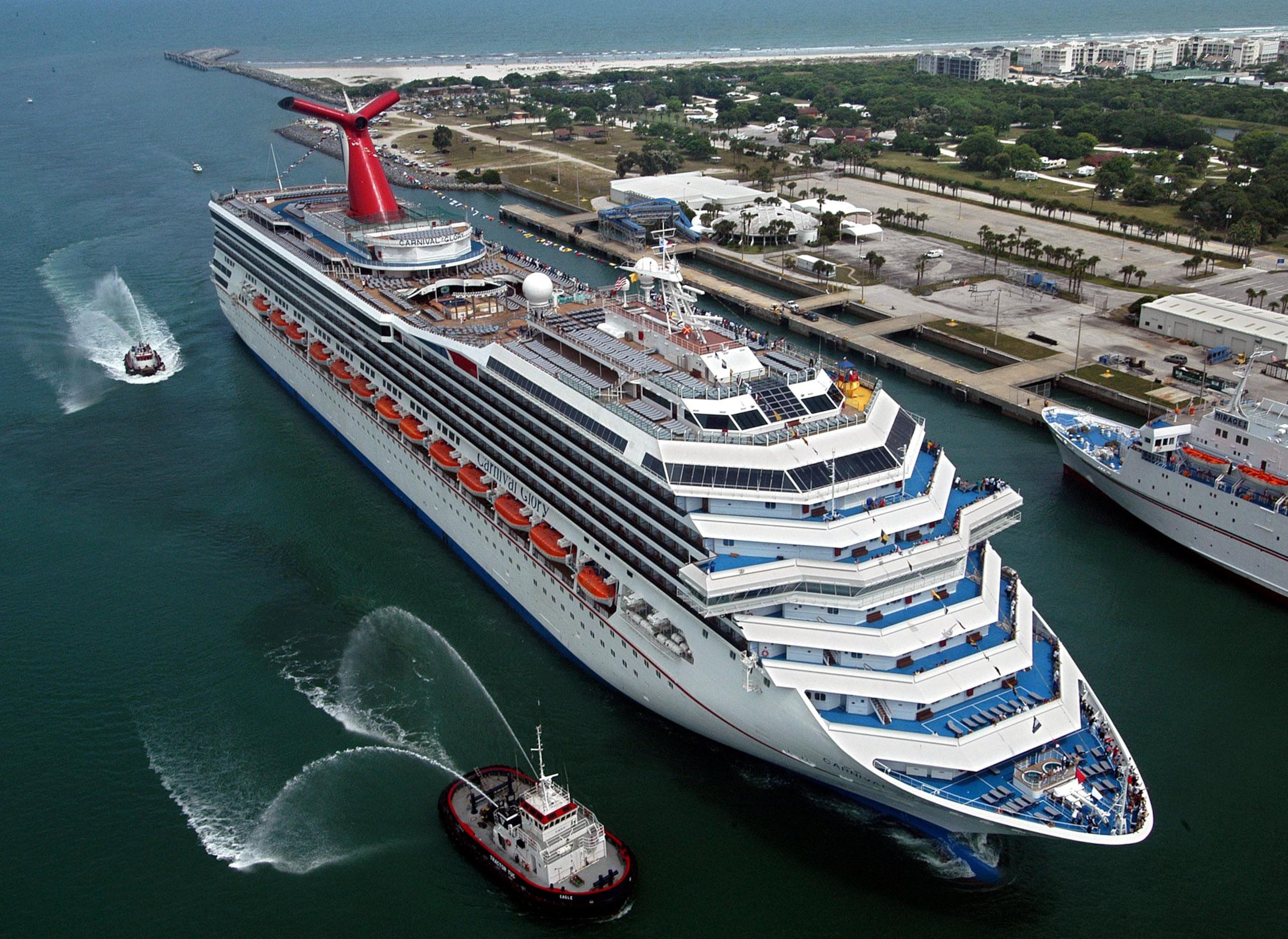 El crucero Carnival Glory tiene su base en Puerto Cañaveral, Florida.