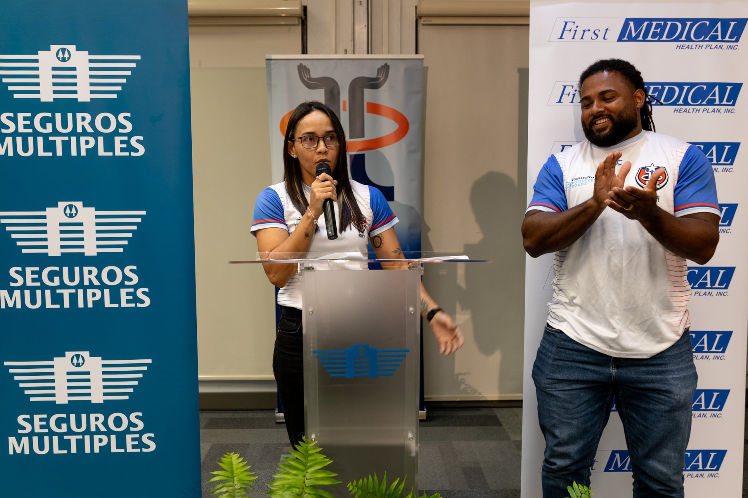 Ashleyann Lozada fue parte del primer grupo de atleta que fue adoptada por una cooperativa.