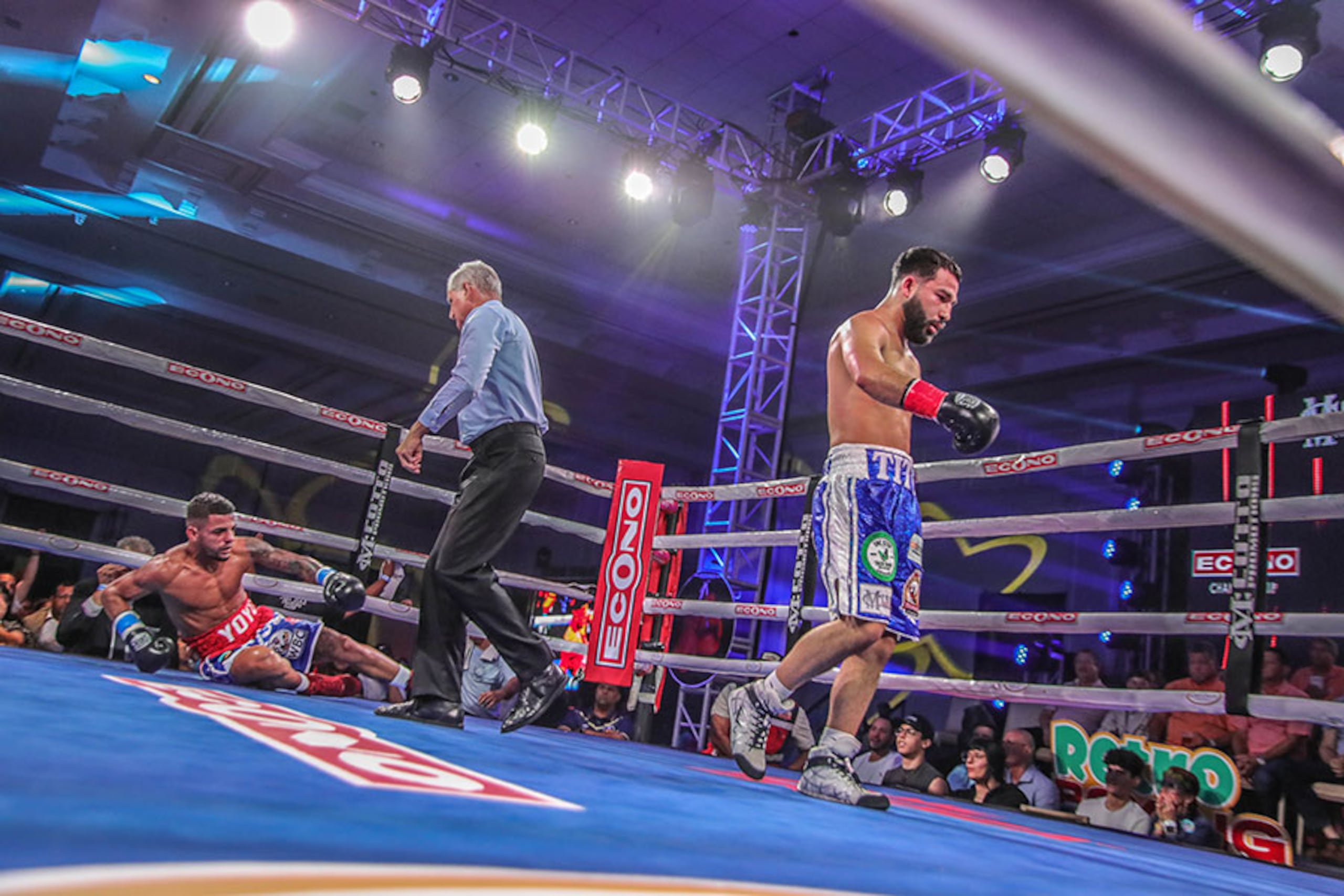 Carlos “Purin” Caraballo cayó a la lona en el tercer asalto.