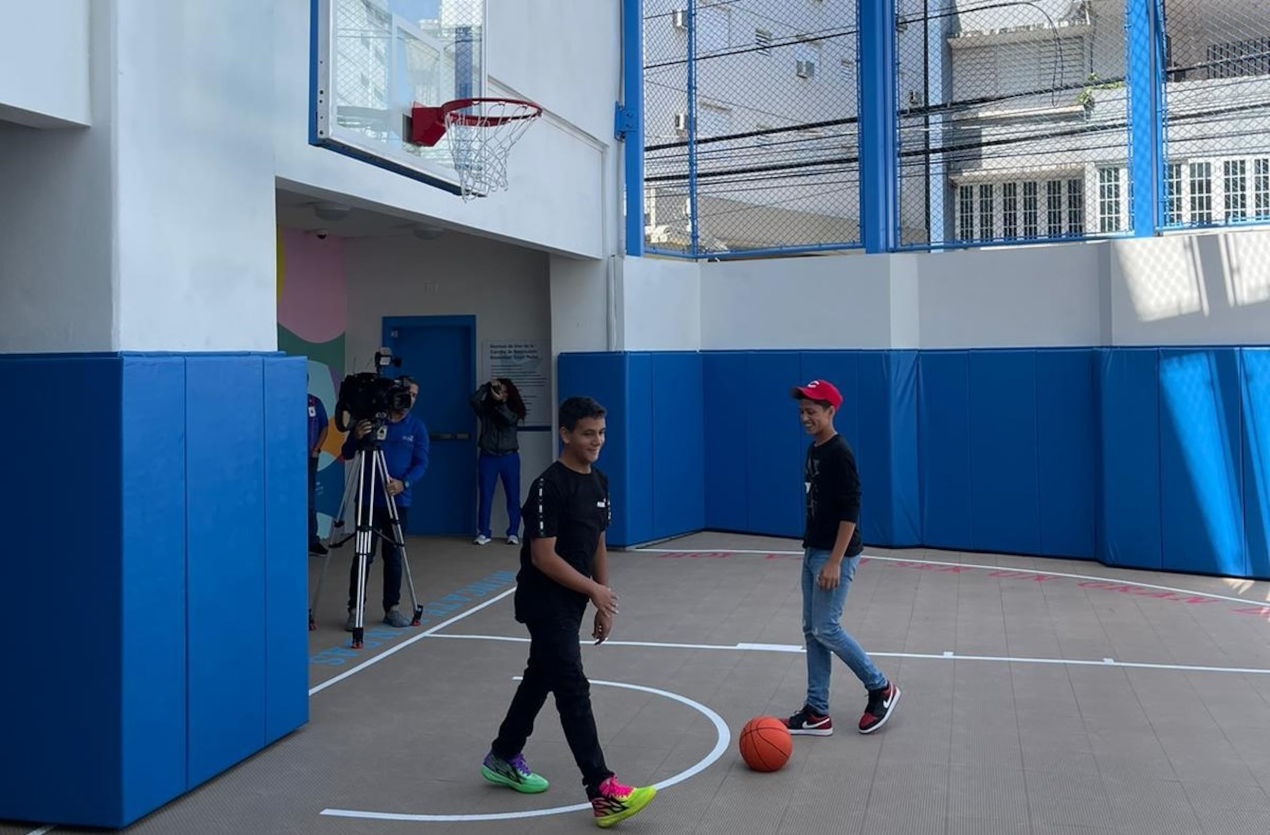 La instalación sufrió daños con el paso del huracán María en septiembre del 2017.