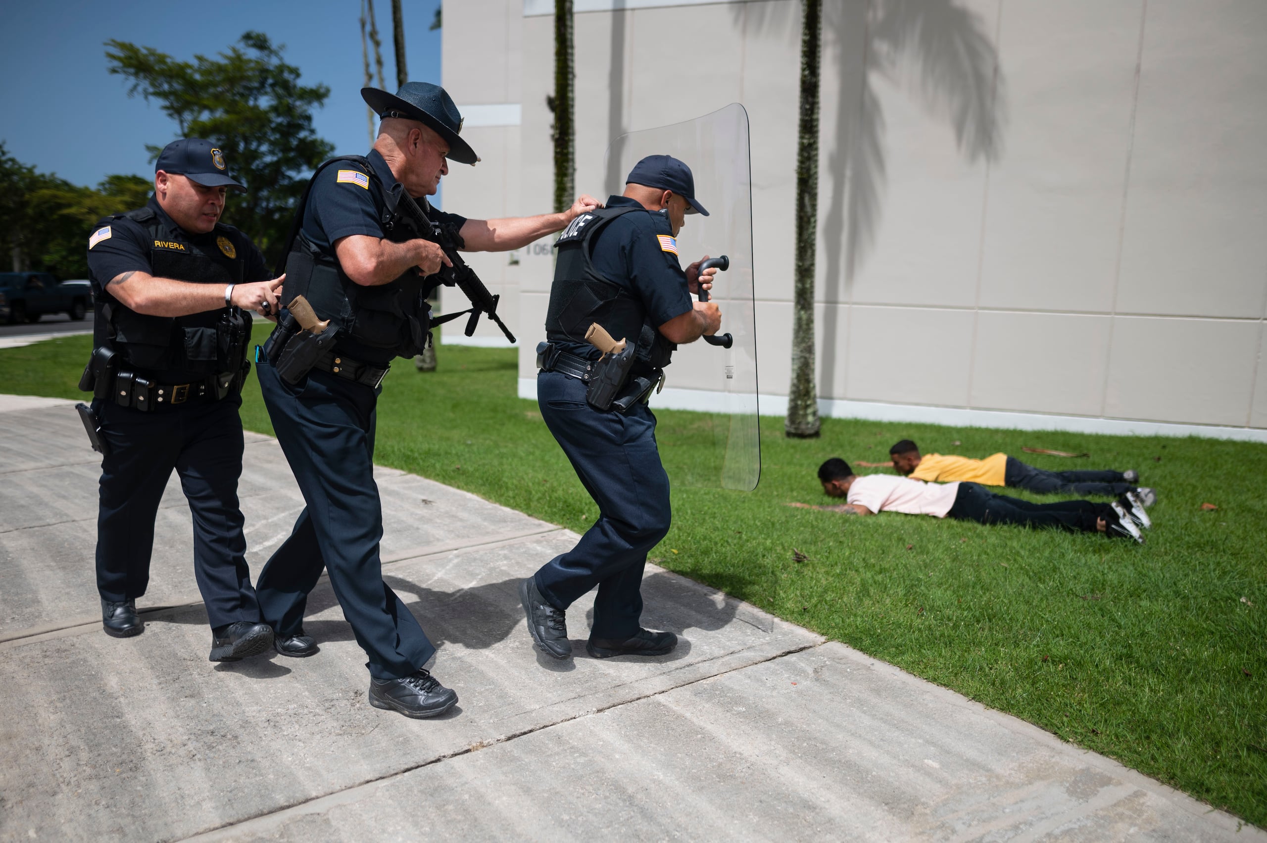 Durante el ejercicio, residentes y conductores en el área podrían observar una mayor presencia de policías militares, vehículos de la Policía de Puerto Rico y personal de respuesta a emergencias.