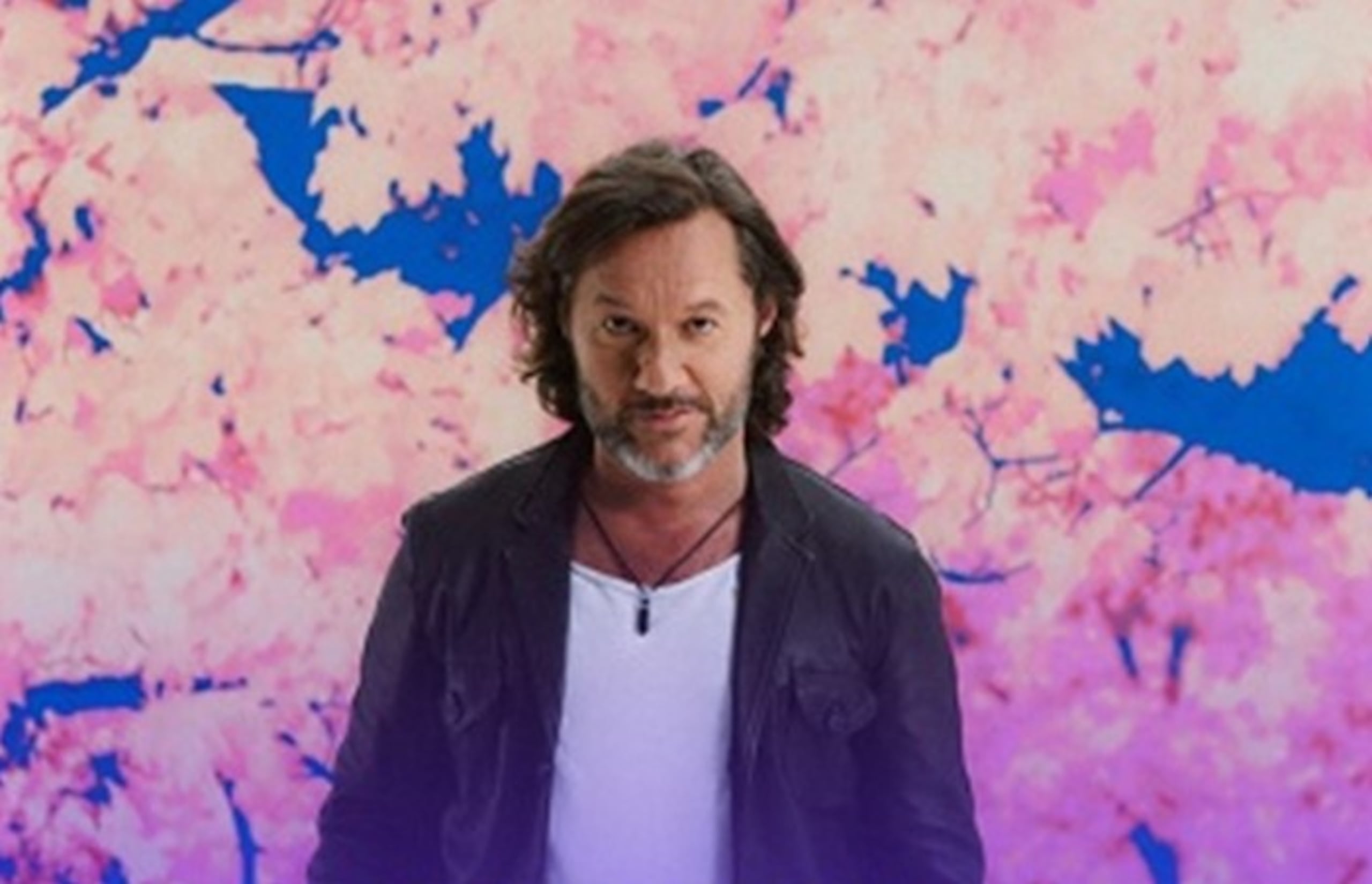 Su nueva canción, “Kapun”, cuenta con la colaboración de Carlos Vives.
