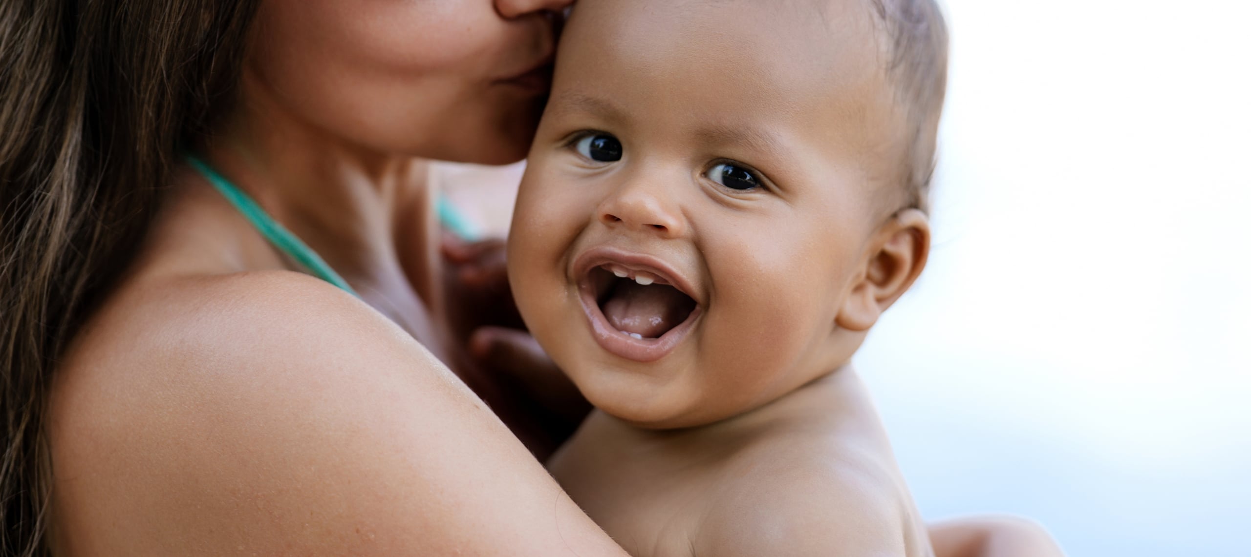 La alimentación de bebé está directamente relacionada con la salud oral que vaya a tener.