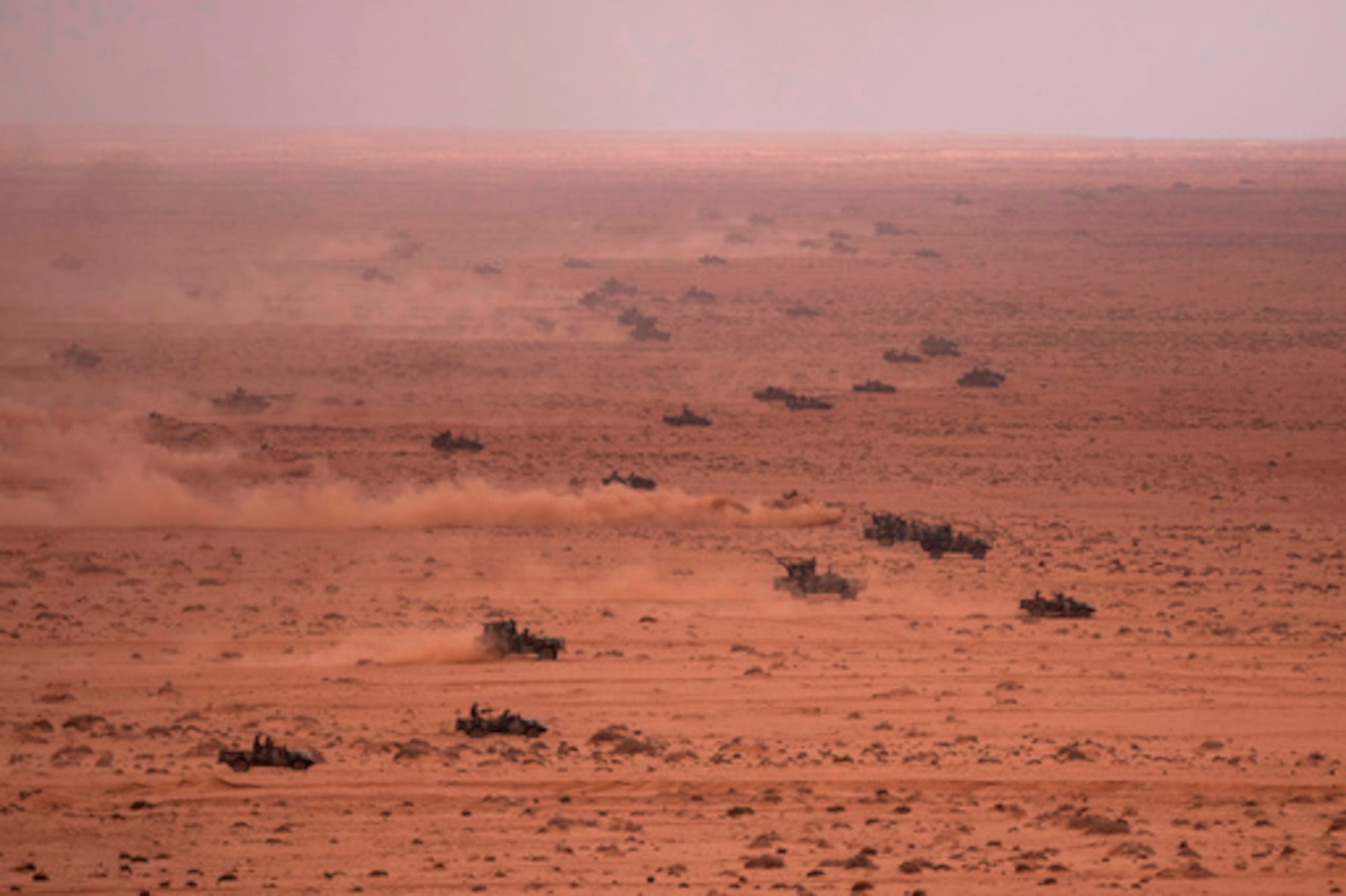 ARCHIVOS - Militares de EEUU y Marruecos participan en la 20ma edición de las maniobras León Africano en Tantan, en el sur de Agadir, Marruecos, el viernes 31 de mayo de 2024. (AP Foto/Mosa'ab Elshamy, Archivo)