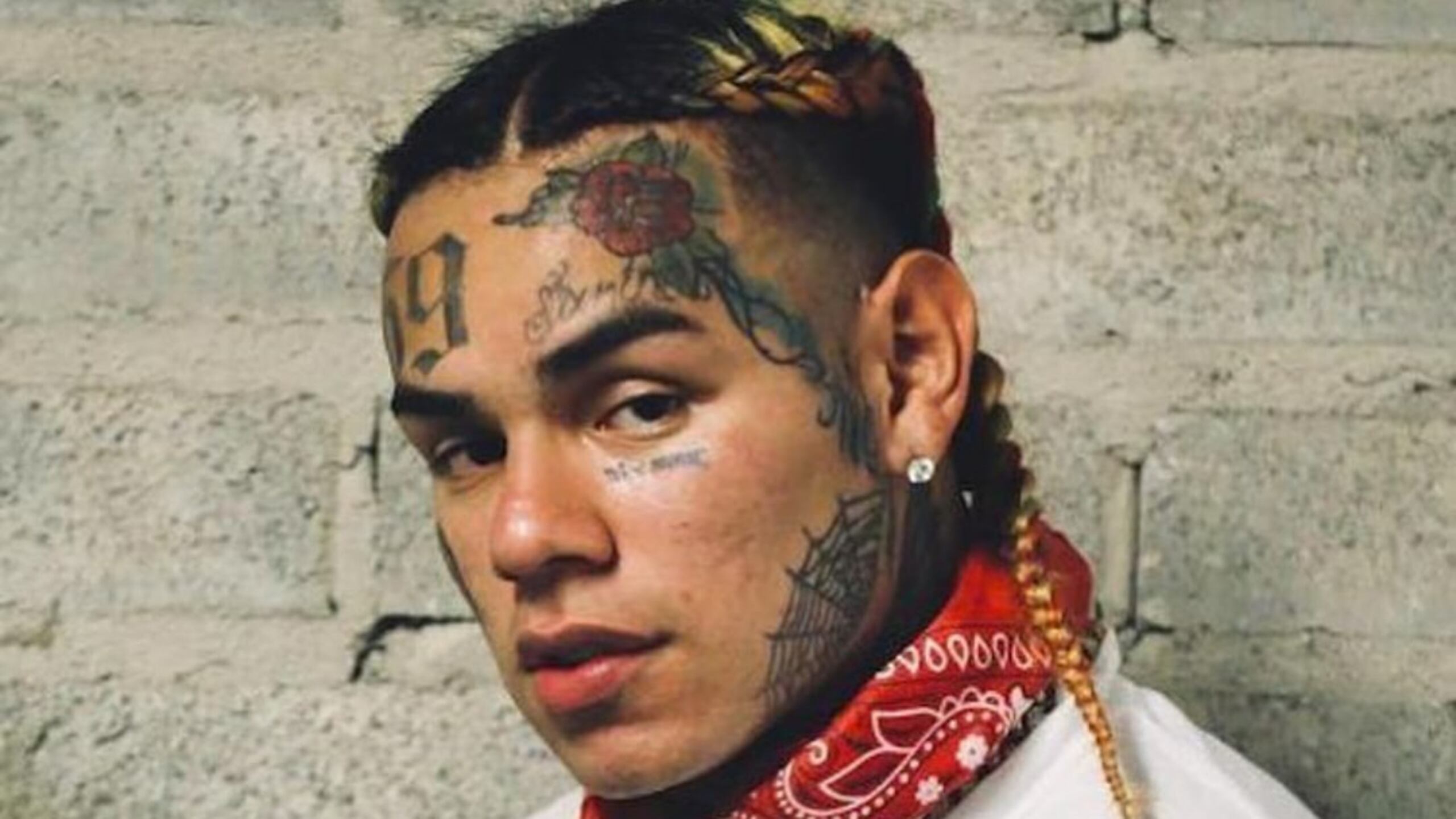 Tekashi fue sentenciado a dos años de prisión en el 2019.