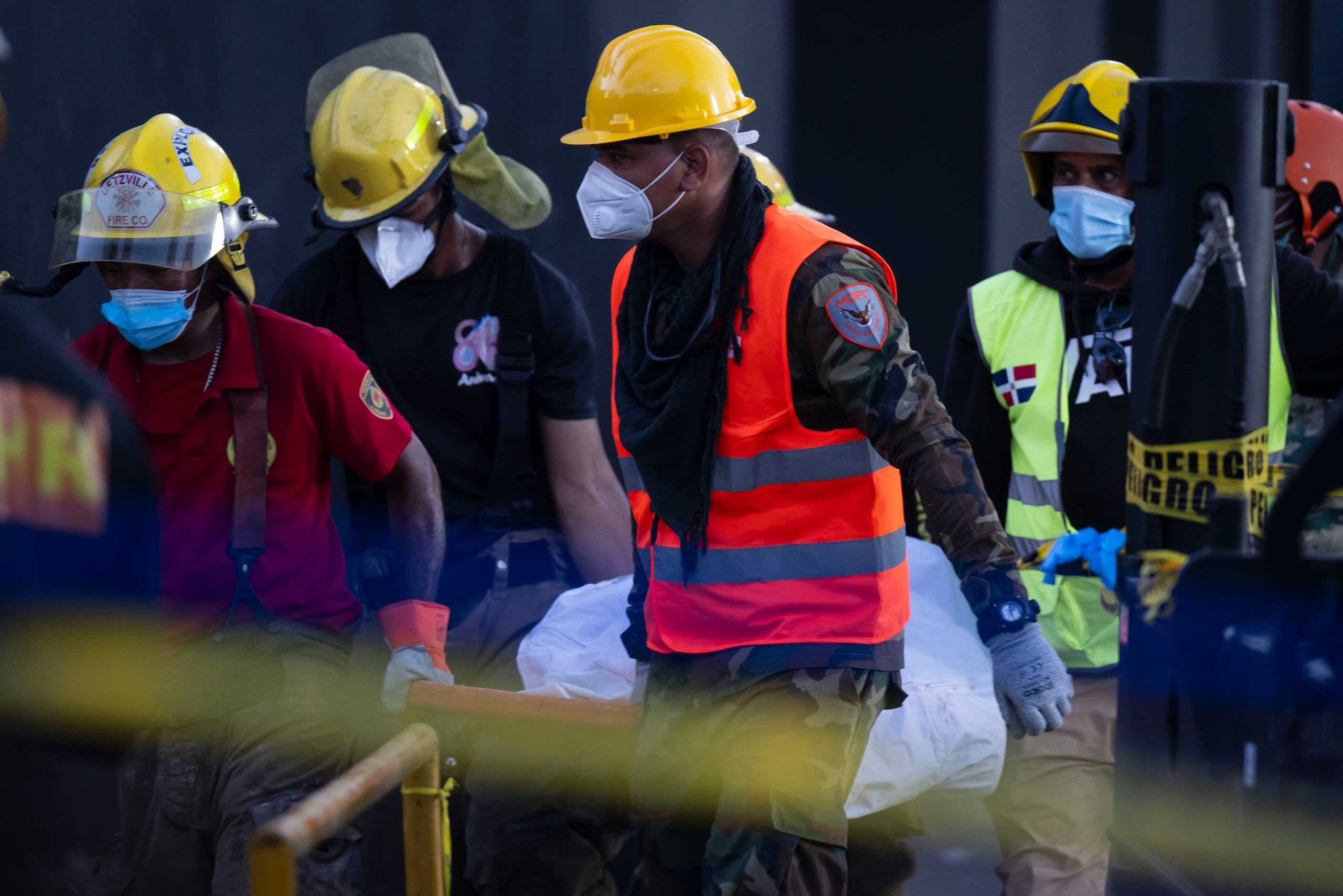 Cobertura especial desde la escena del trágico accidente ocurrido en la madrugada del martes al desplomarse el techo de la discoteca Jetset en Santo Domingo, República Dominicana.