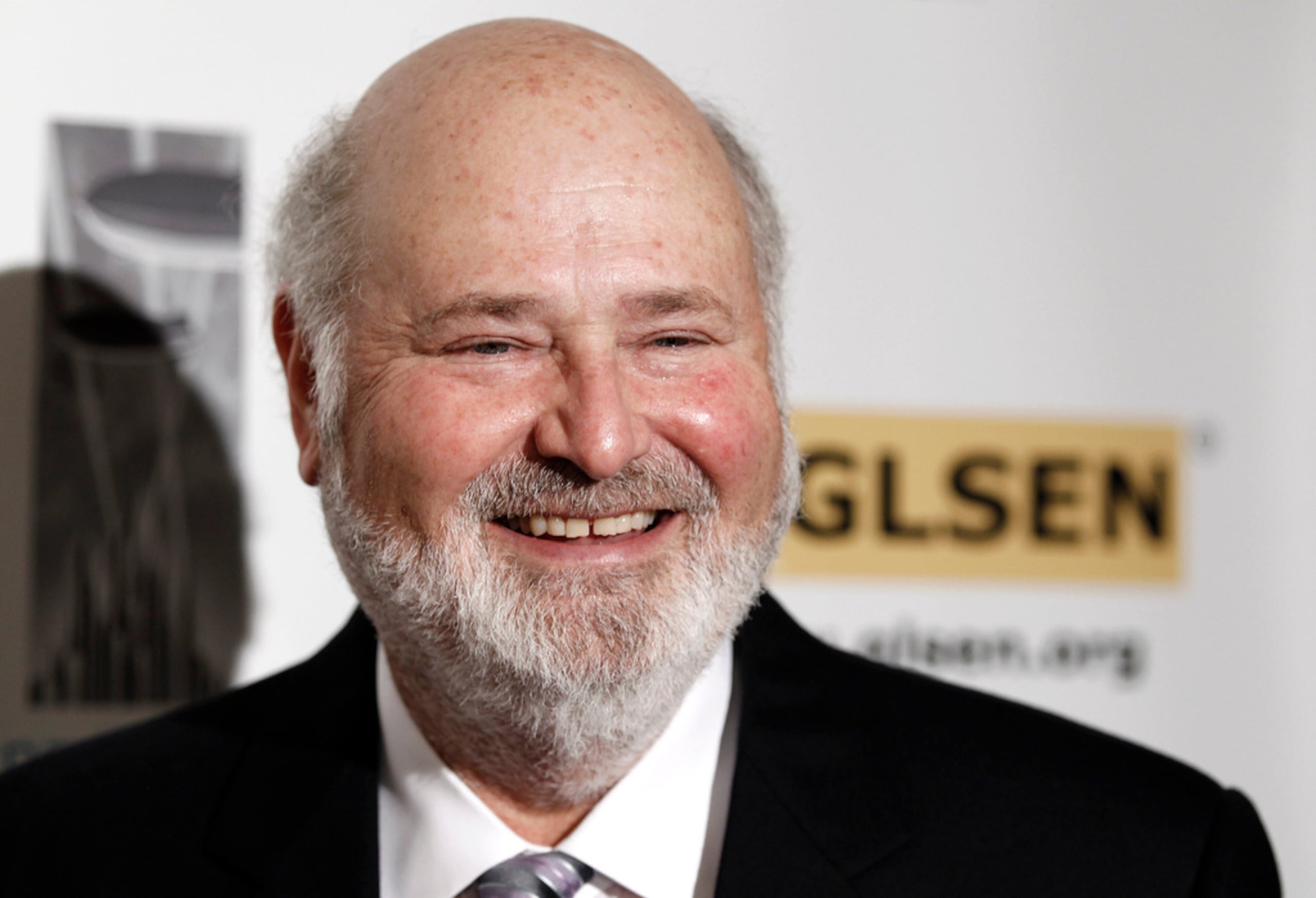 Rob Reiner llega a la premiación Gay, Lesbian, and Straight Education Network's Respect Awards, el viernes 8 de octubre de 2010, en Beverly Hills, California.