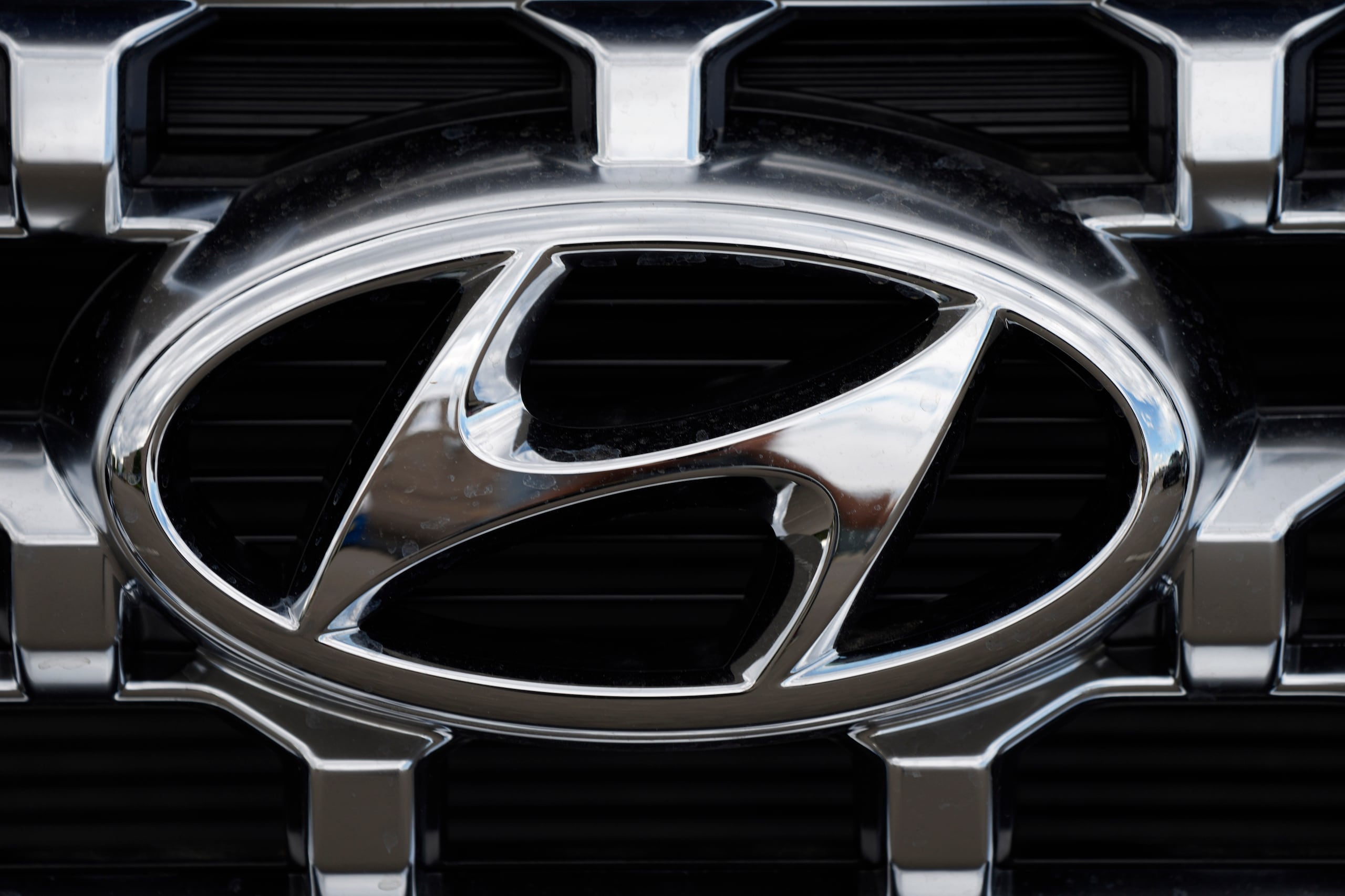 El logotipo de la compañía Hyundai.
